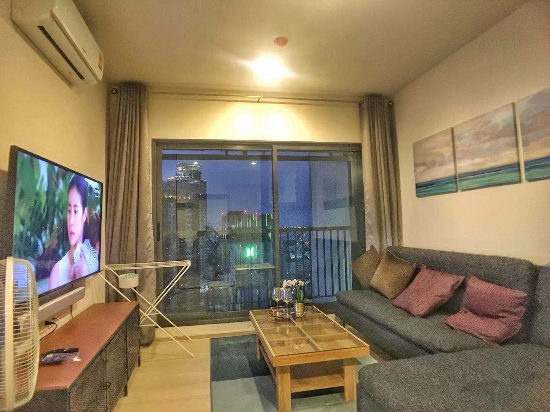 Condominium in Phra Khanong, Krung Thep Maha Nakhon 12389899