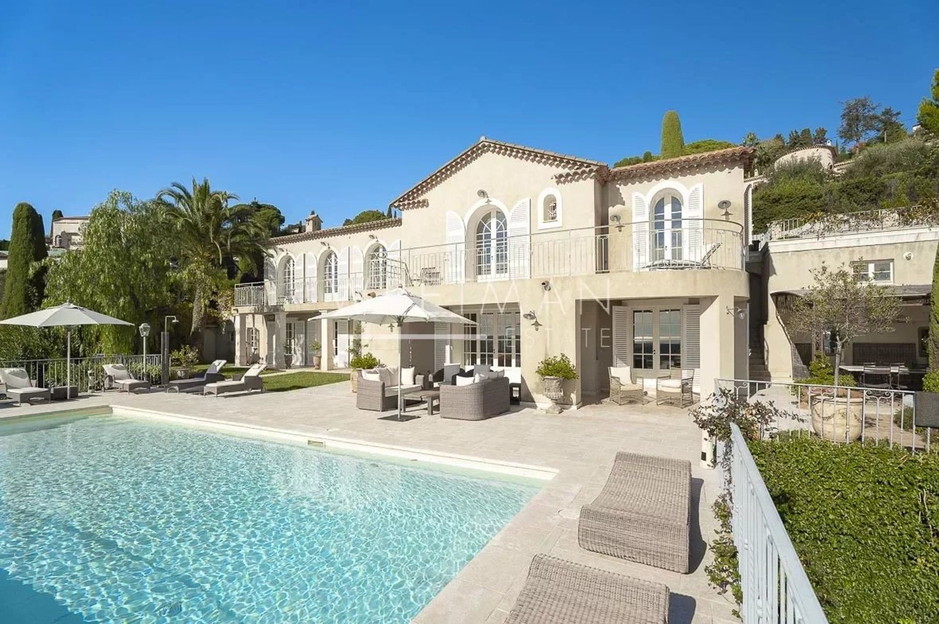 Hus i Mougins, Alpes-Maritimes 12390853