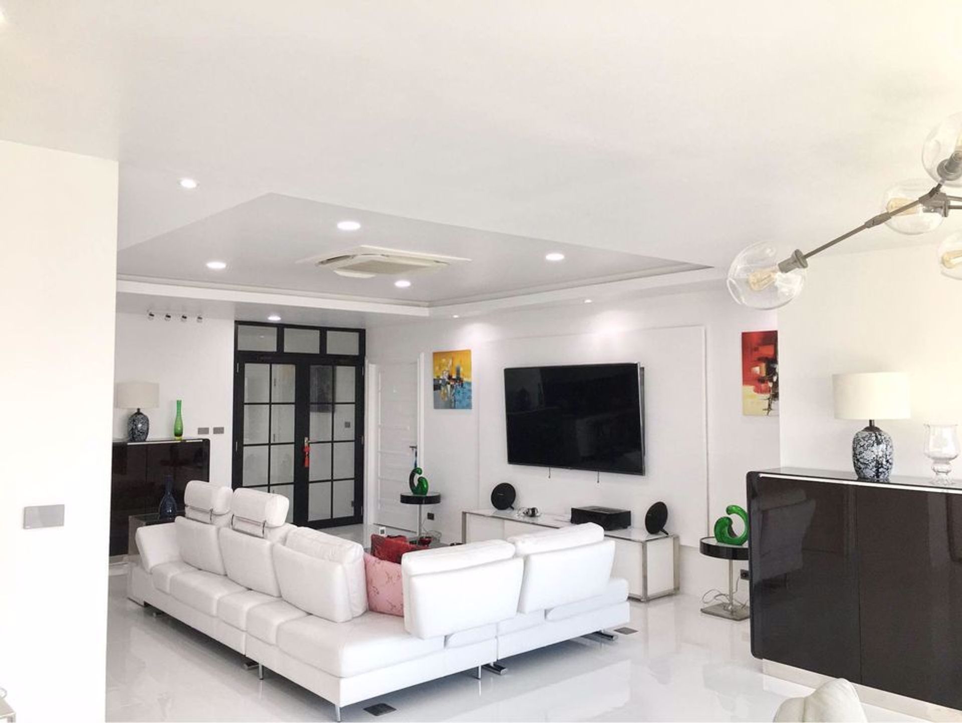 Condominium in Bang Rak, Krung Thep Maha Nakhon 12391533