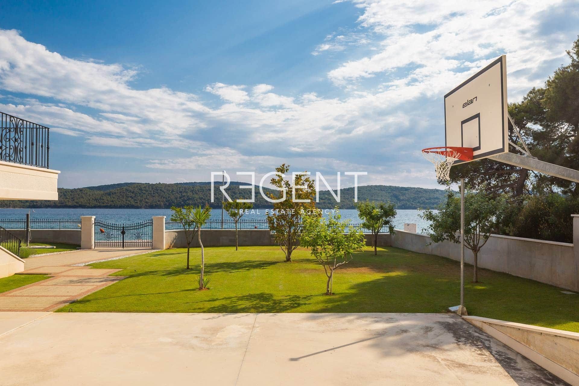 Haus im Šibenik, Šibensko-kninska županija 12392374