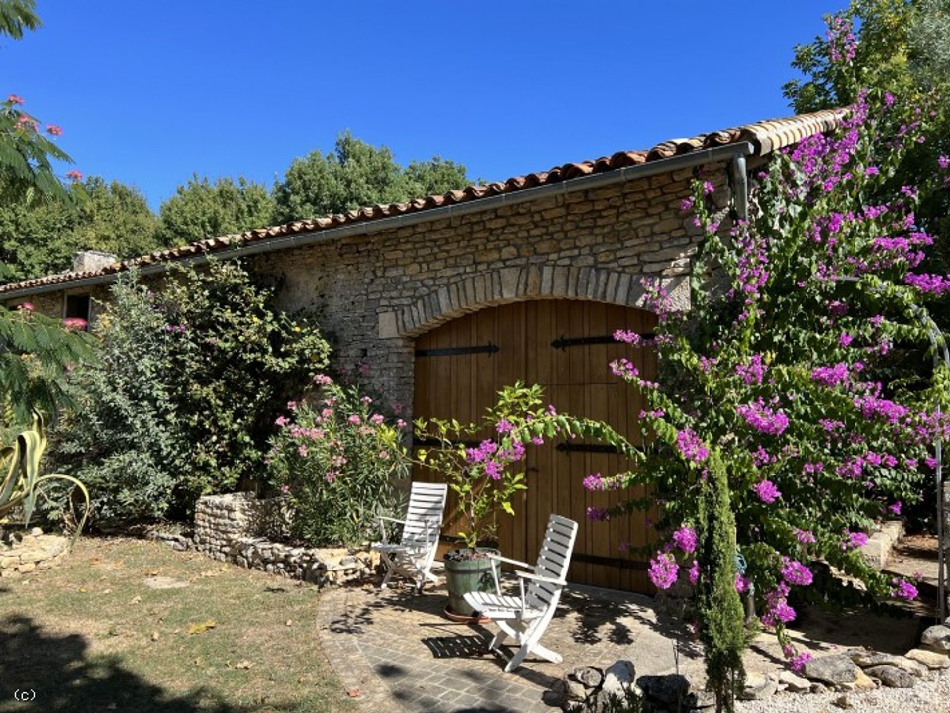 Квартира в Chaunay, Nouvelle-Aquitaine 12392697