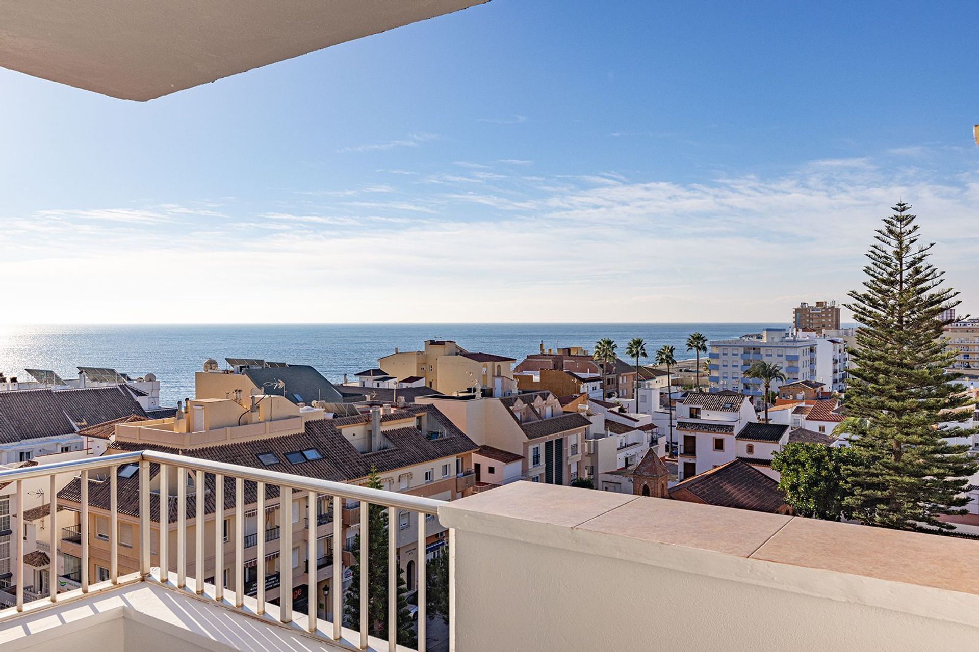 عمارات في Puerto de la Duquesa, Andalusia 12392872