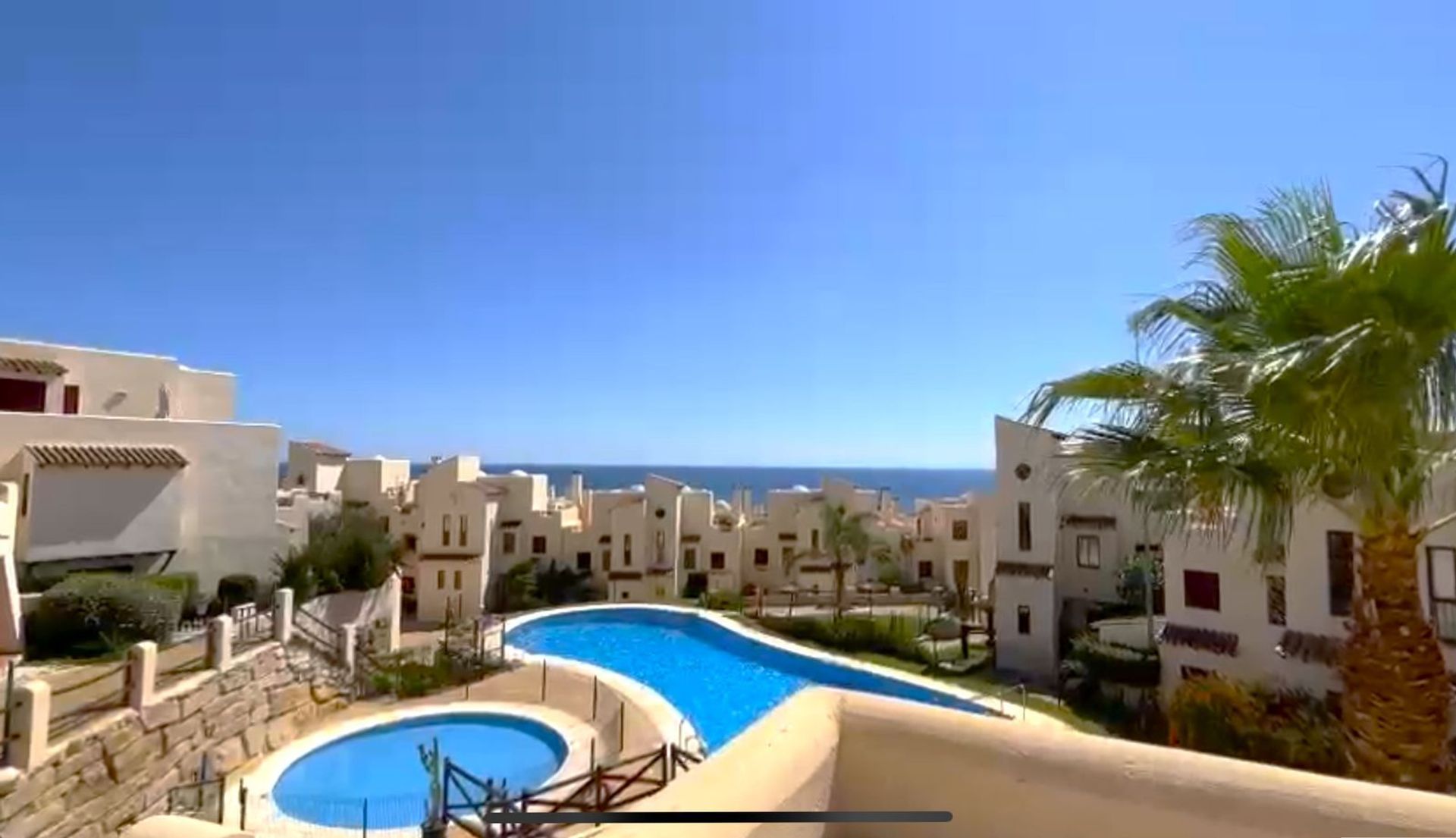 Condominium in Puerto de la Duquesa, Andalusia 12392873