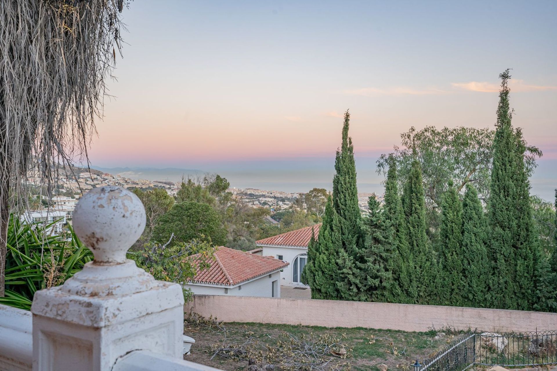 Rumah di Benalmádena, Andalusia 12392895