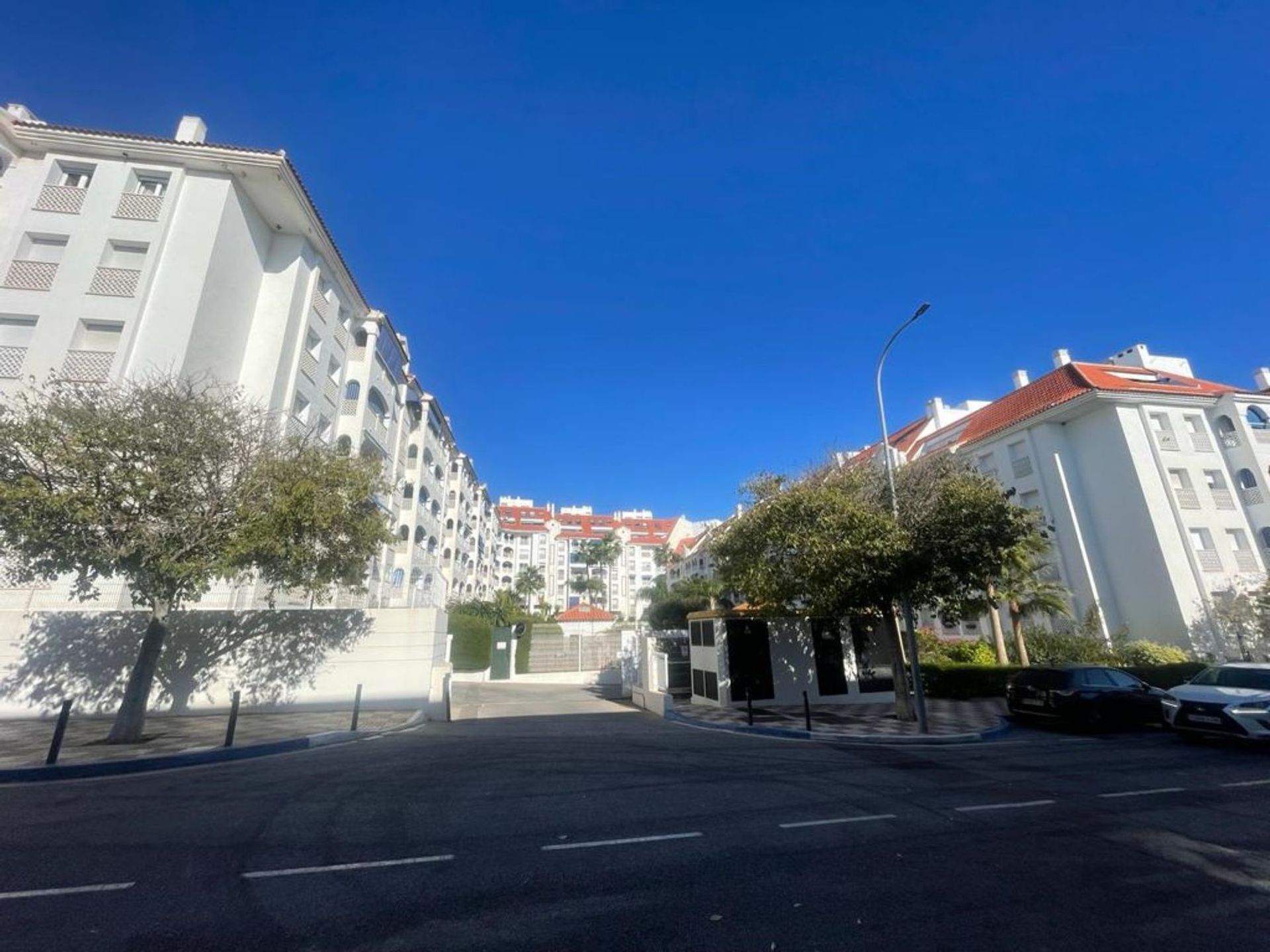 Condominium dans Estepona, Andalucía 12393021