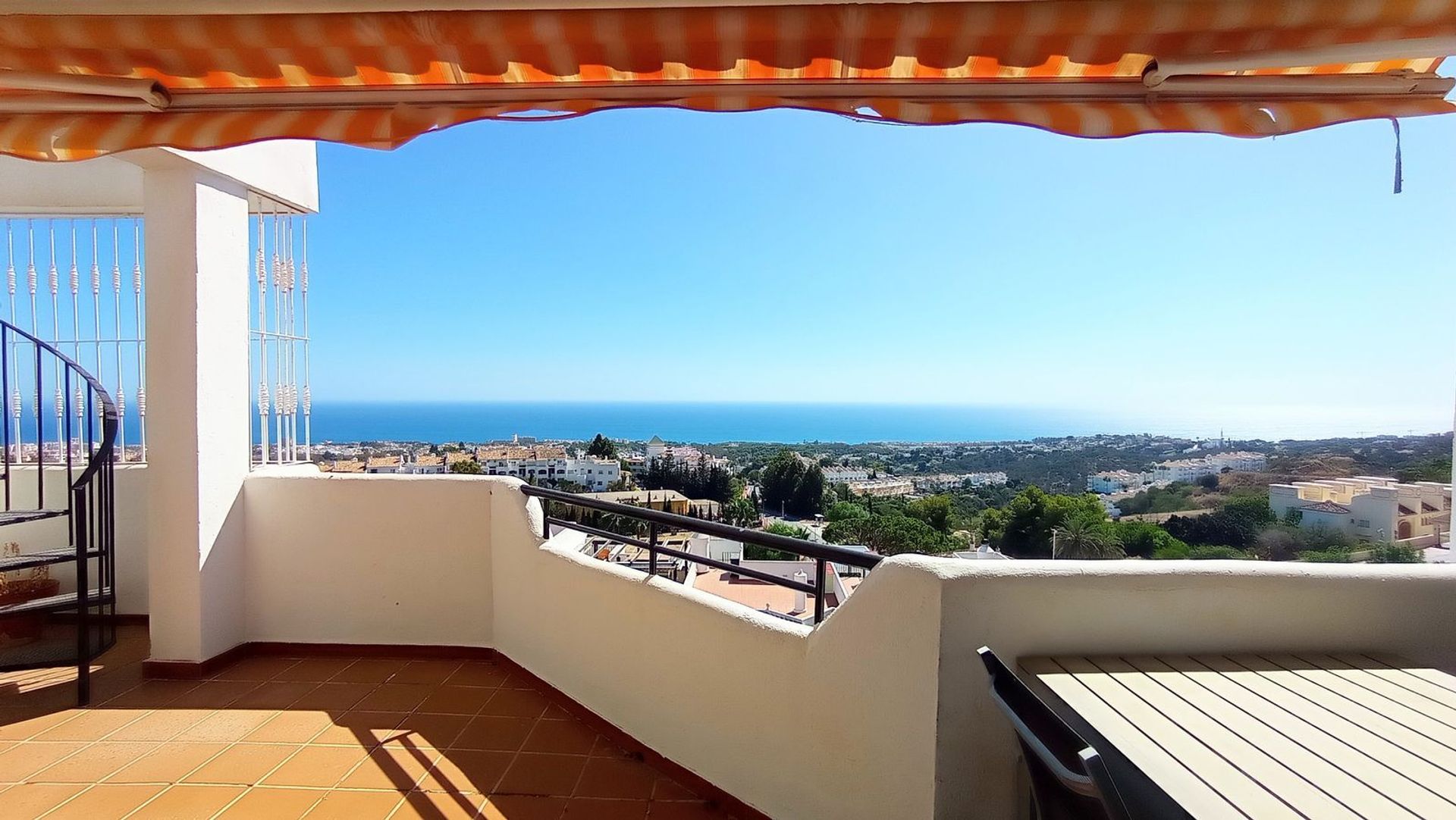 Talo sisään Marbella, Andalucía 12393031