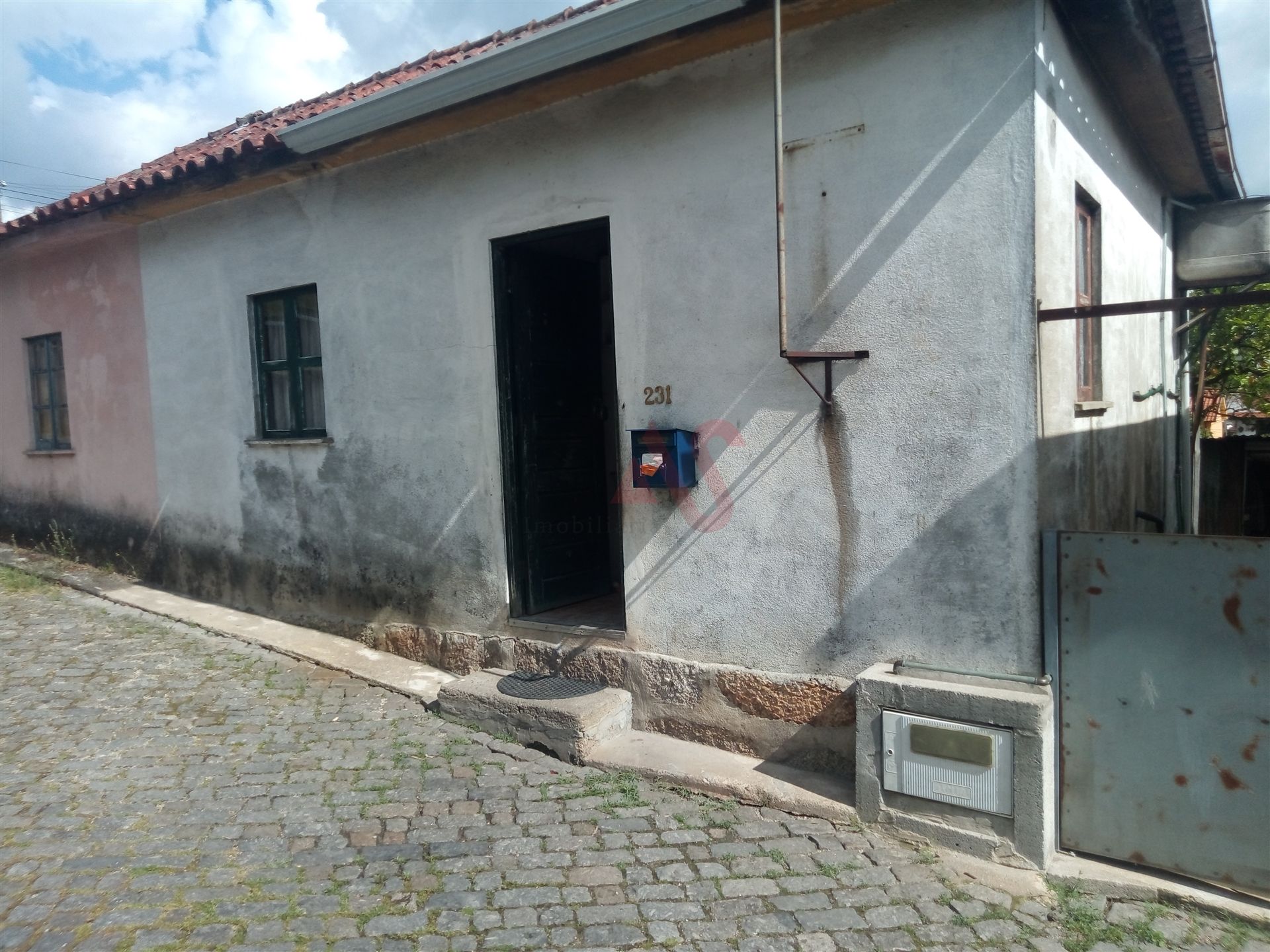 Hus i , Porto District 12393350