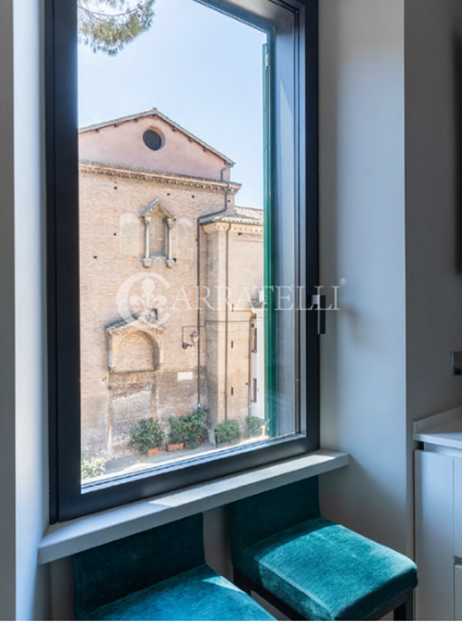 Condominium in Rome, Lazio 12393858