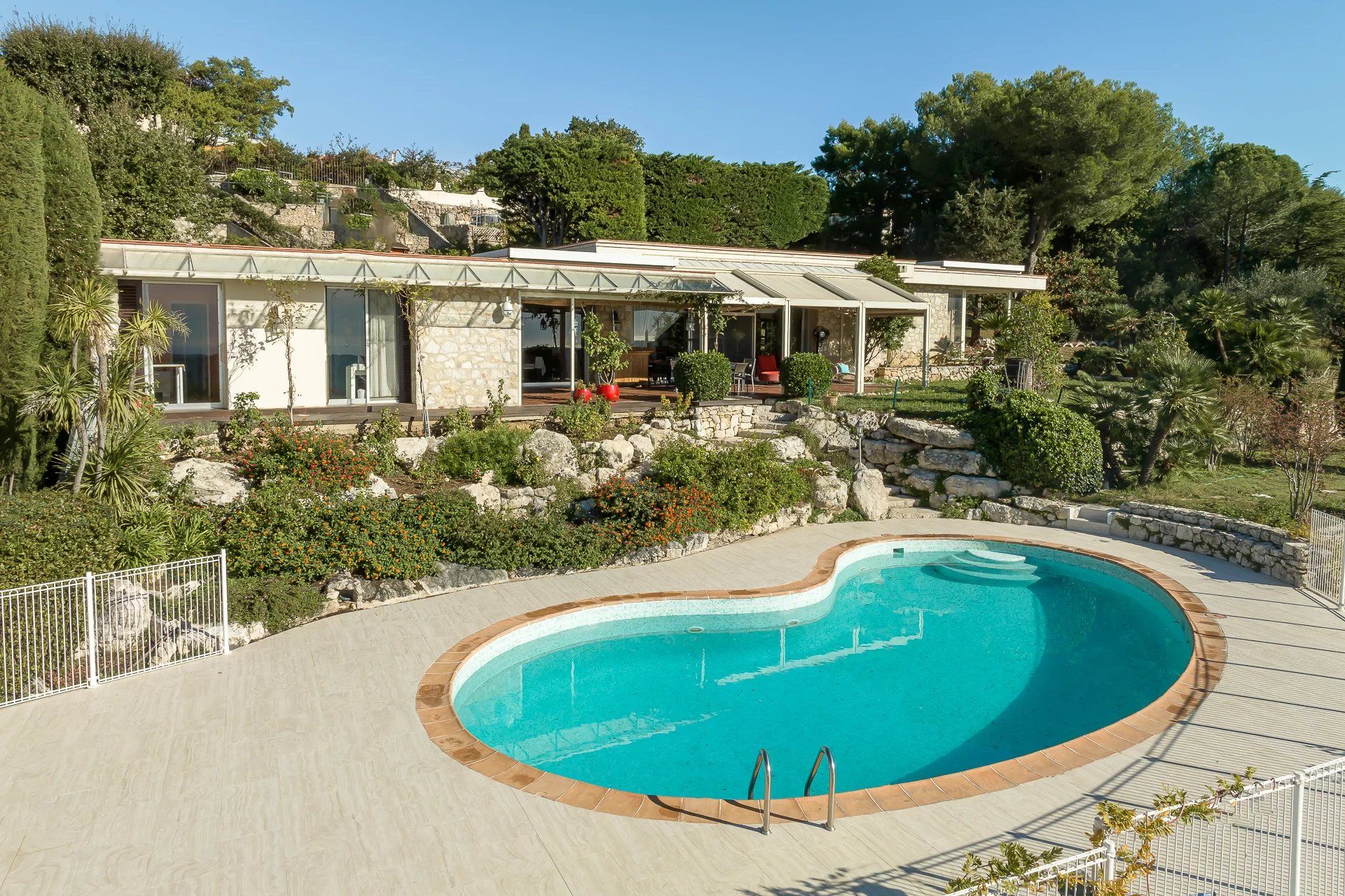 Casa nel Chateauneuf-Grasse, Provenza-Alpi-Costa Azzurra 12393889