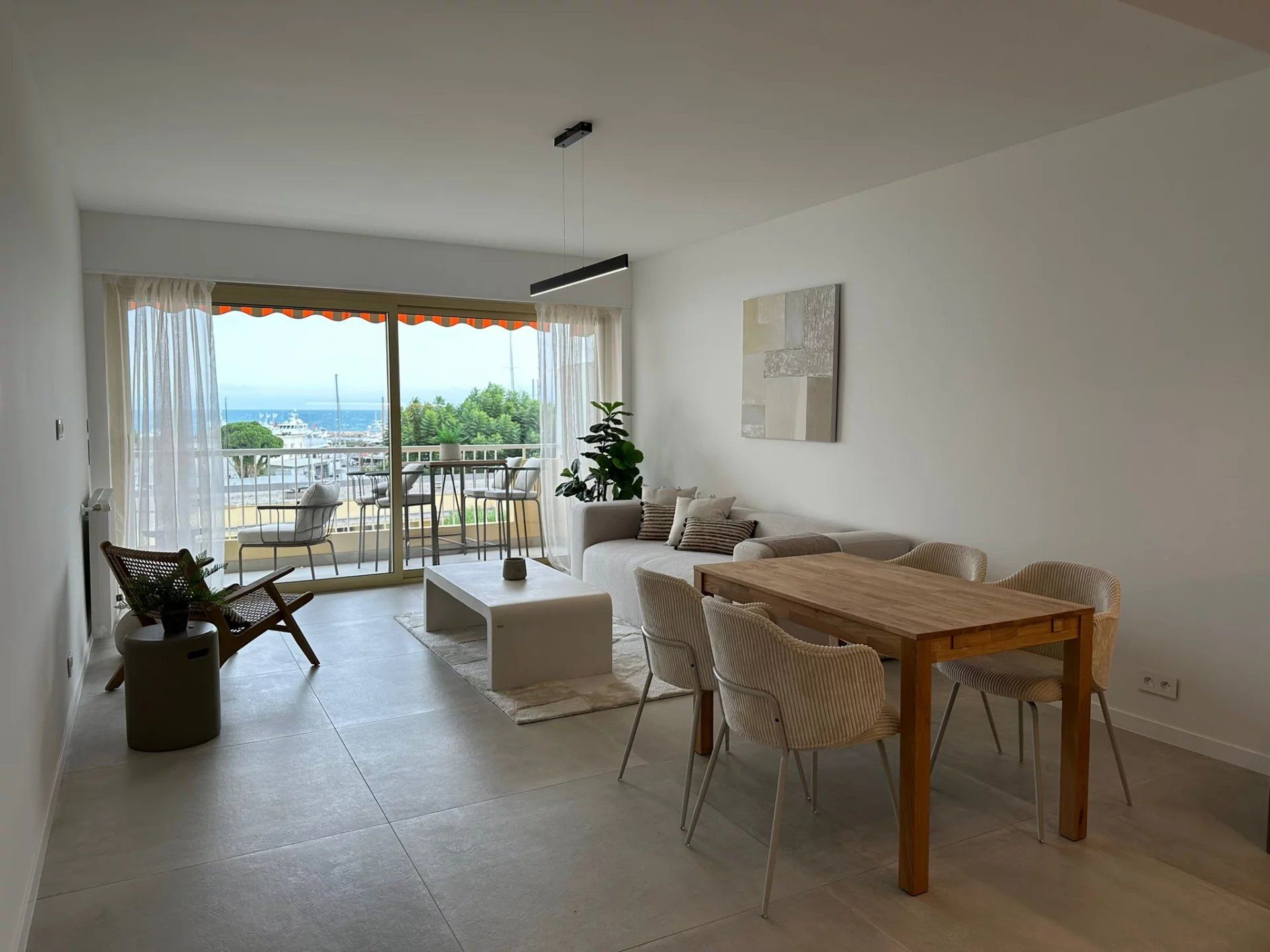 Condominio nel Beaulieu-sur-Mer, Provenza-Alpi-Costa Azzurra 12393896