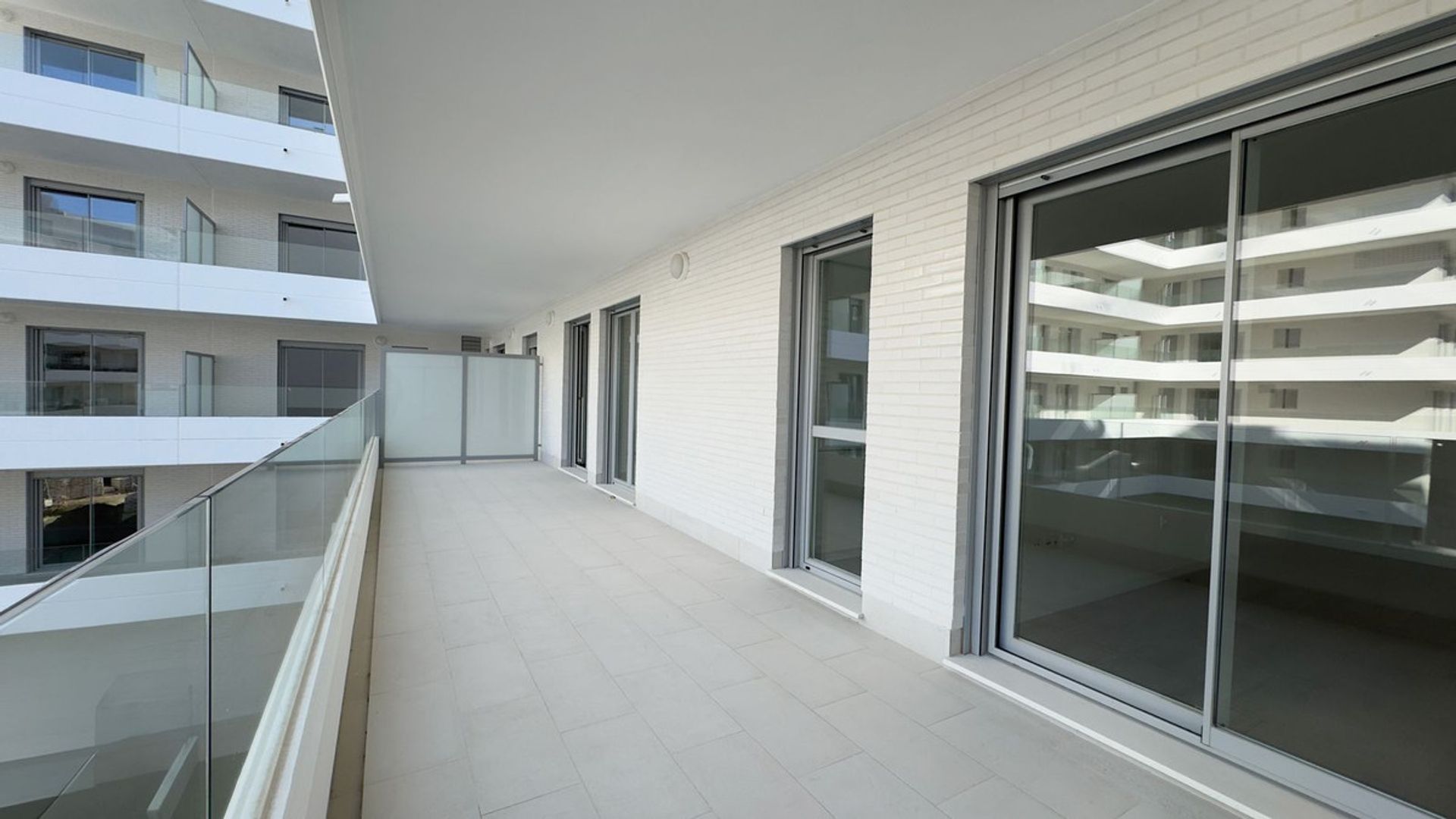 Condominium in Marbella, Andalucía 12393984