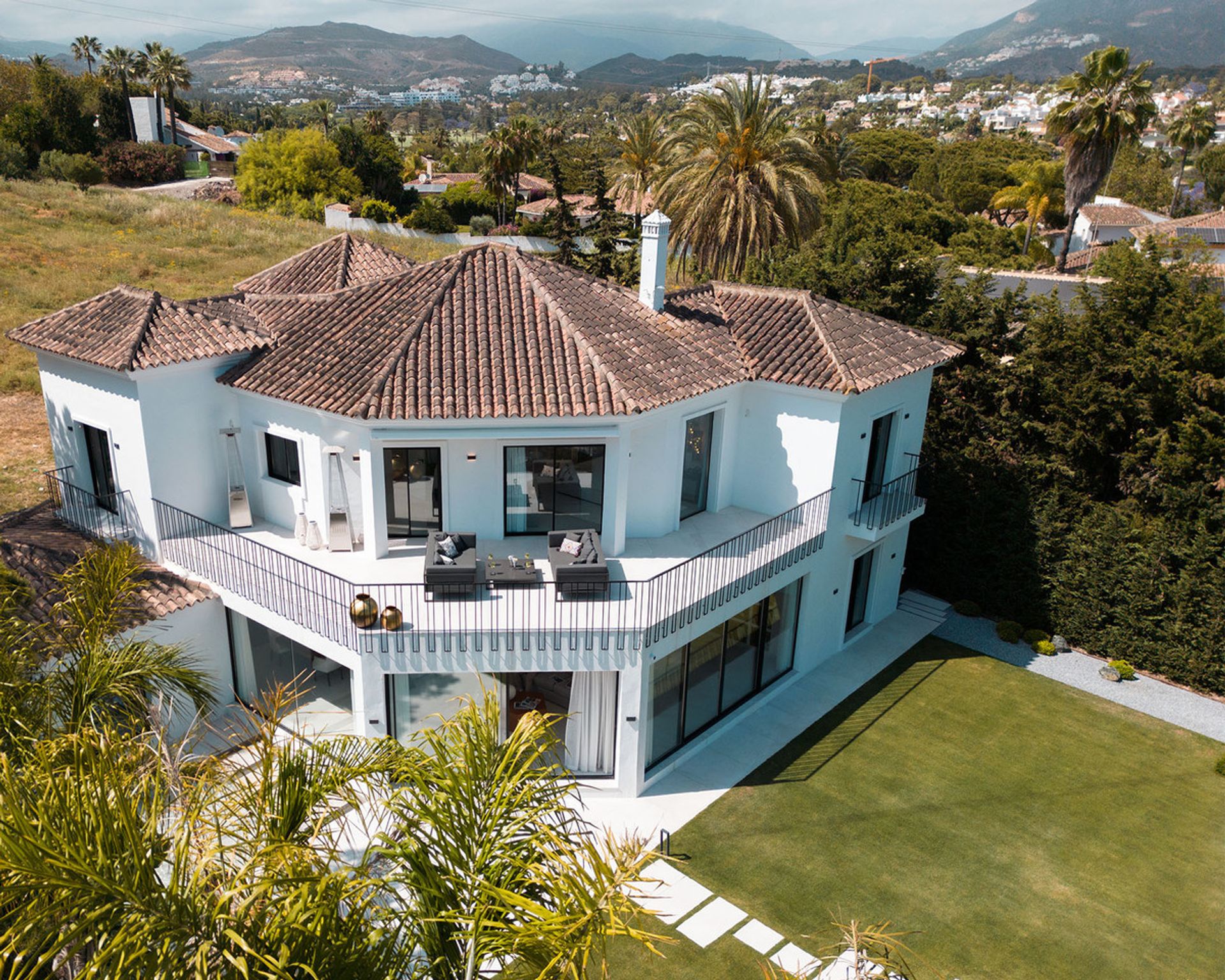 rumah dalam Marbella, Andalusia 12393996