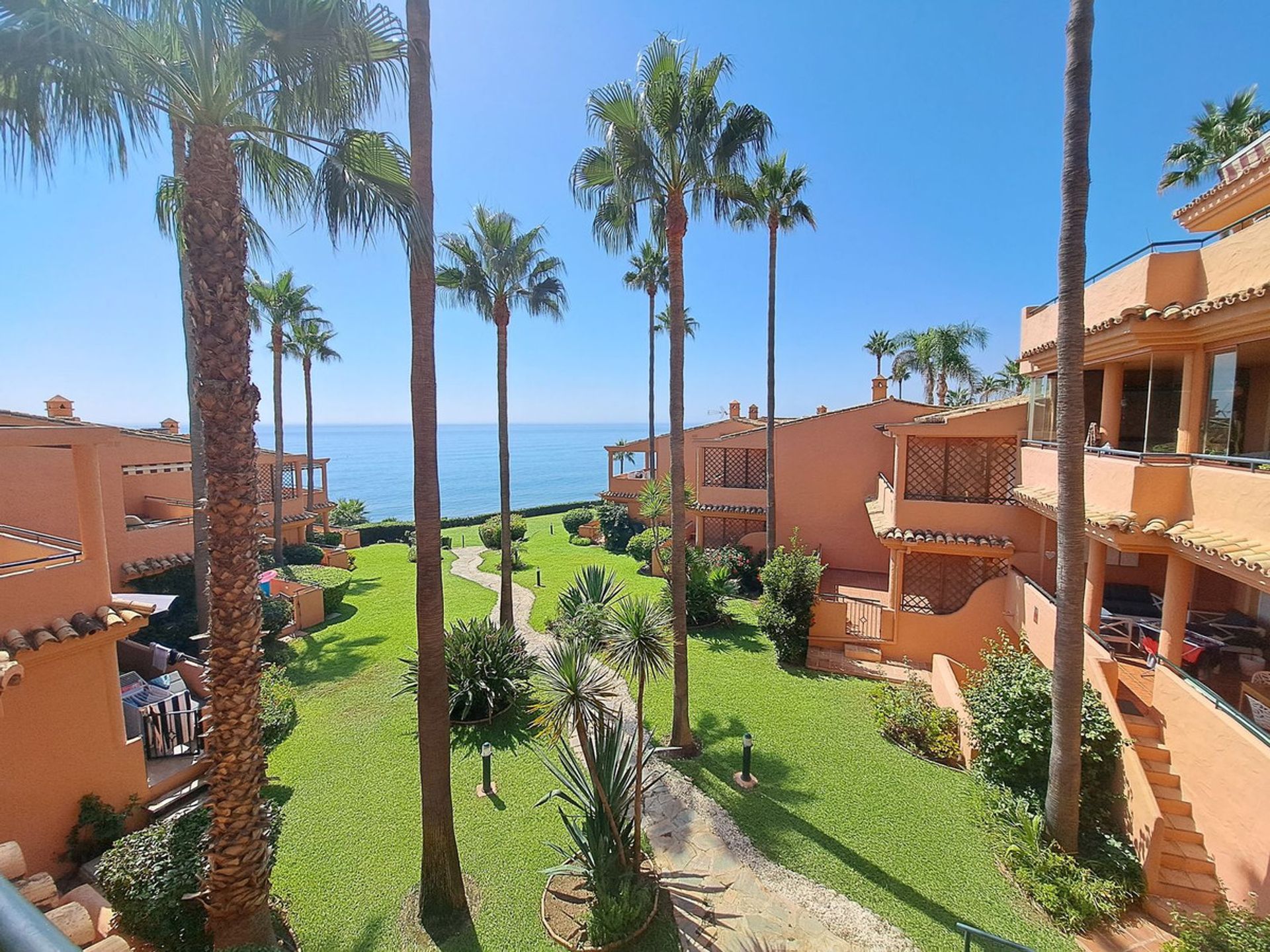 Condominio en Estepona, Andalucía 12394567