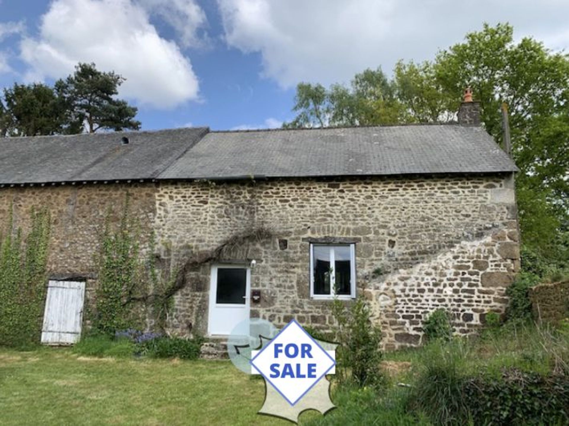 Casa nel Ambrières-les-Vallées, Pays de la Loire 12395035