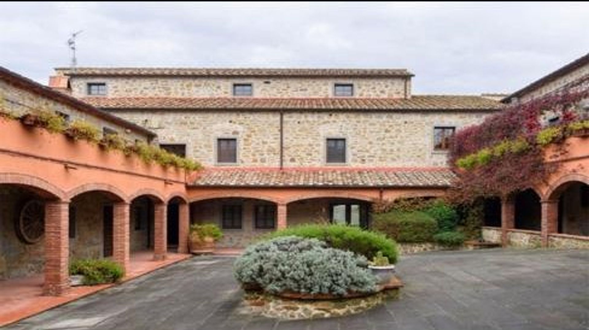 Condominium in Cortona, Tuscany 12395208