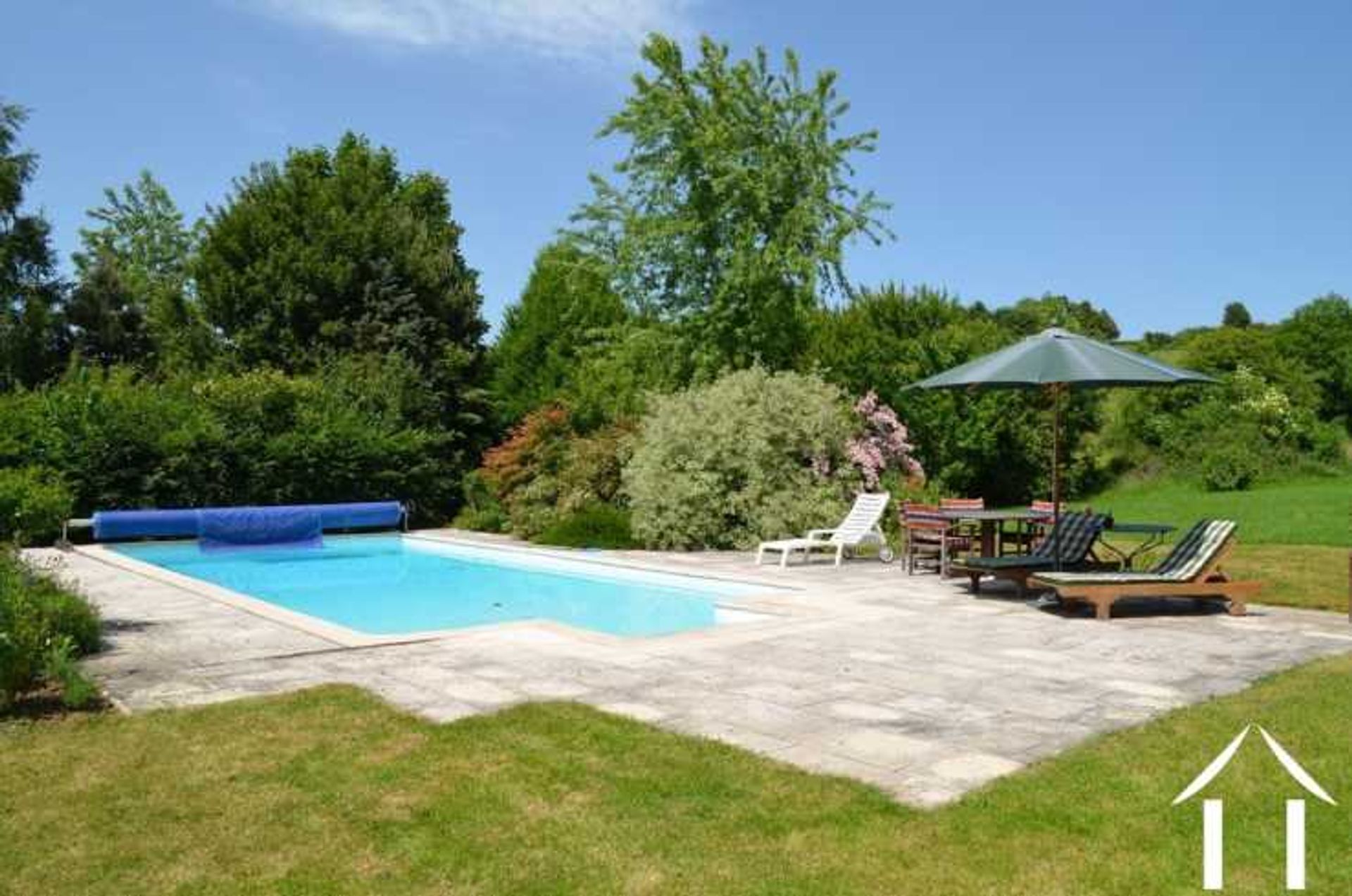 بيت في Painblanc, Bourgogne-Franche-Comte 12395762