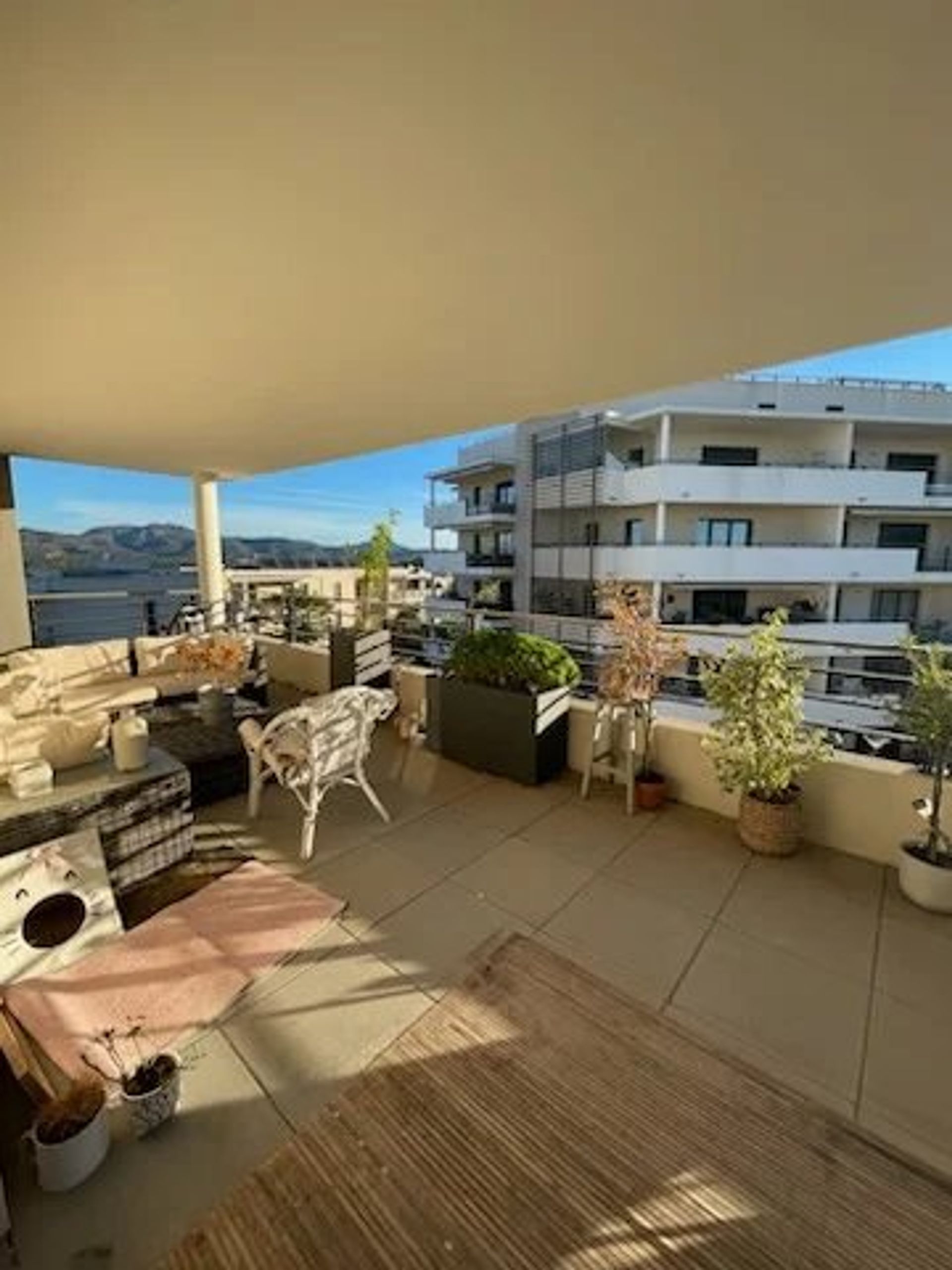 Condominium in Saint-Raphael, Provence-Alpes-Cote d'Azur 12395880