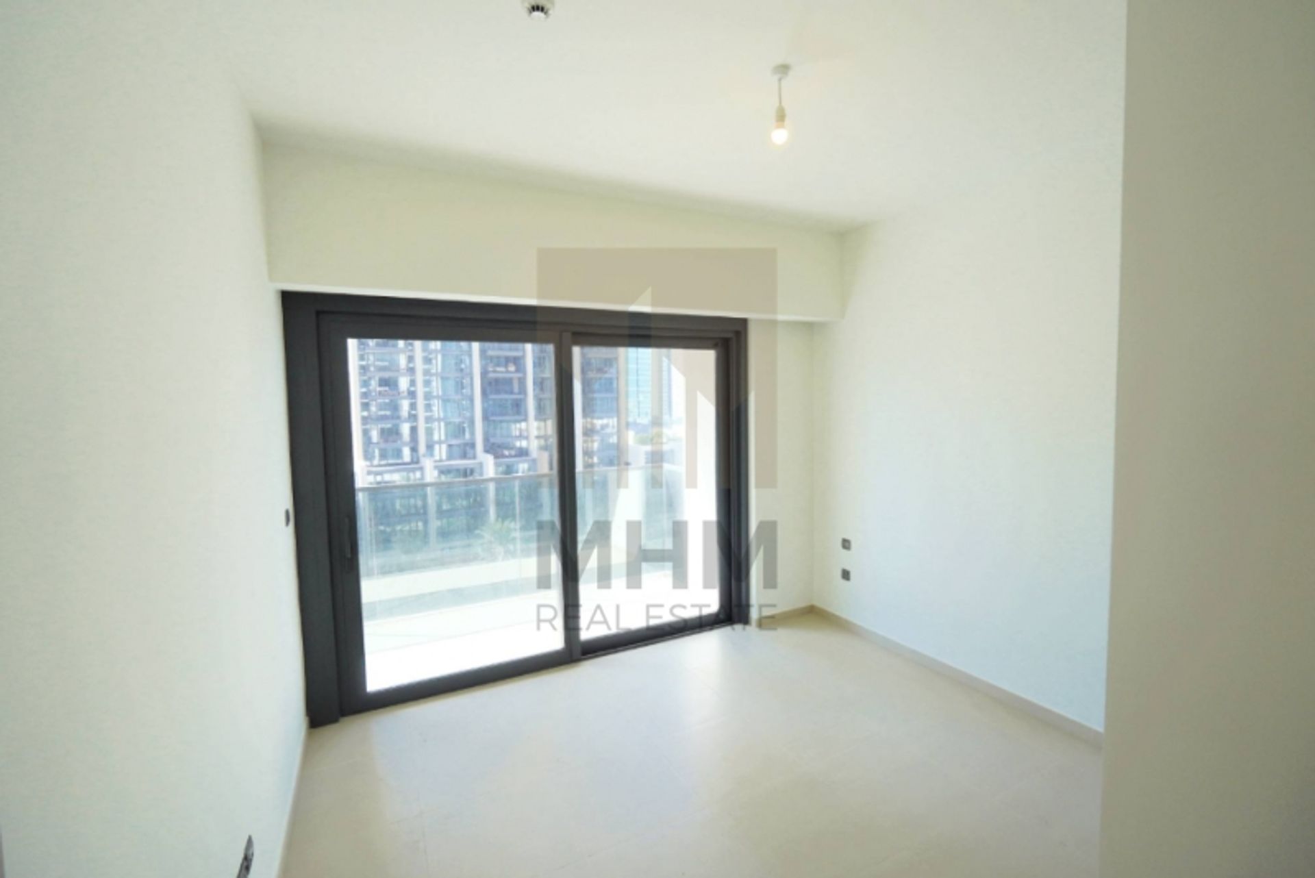 Condominium in Dubai, Dubai 12396166