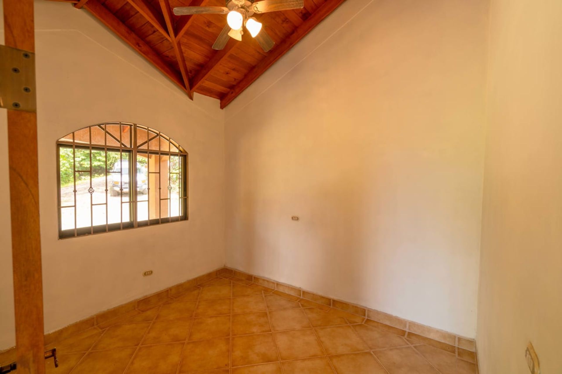 Huis in Savegre de Aguirre, Puntarenas Province 12399212