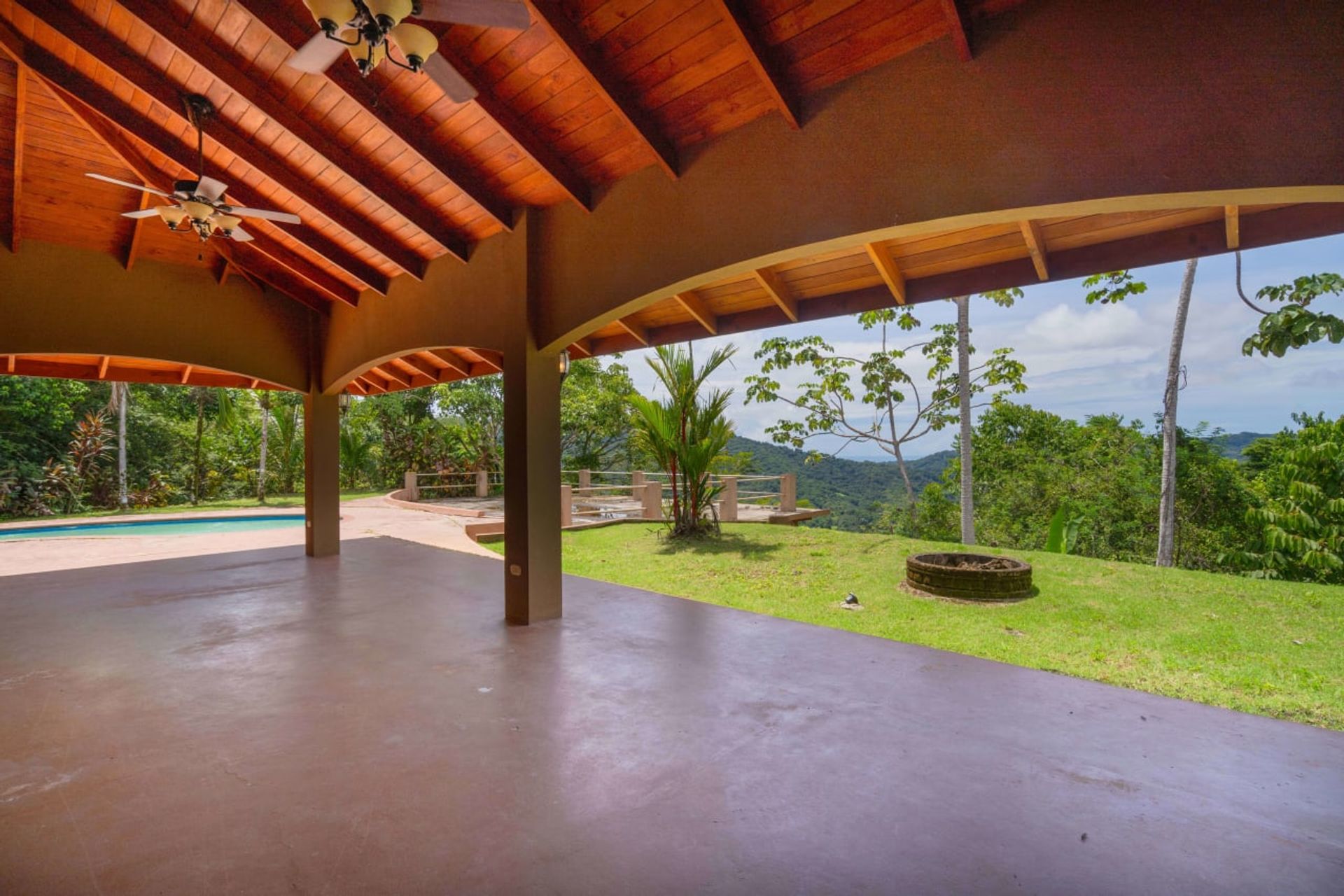 Huis in Savegre de Aguirre, Puntarenas Province 12399212