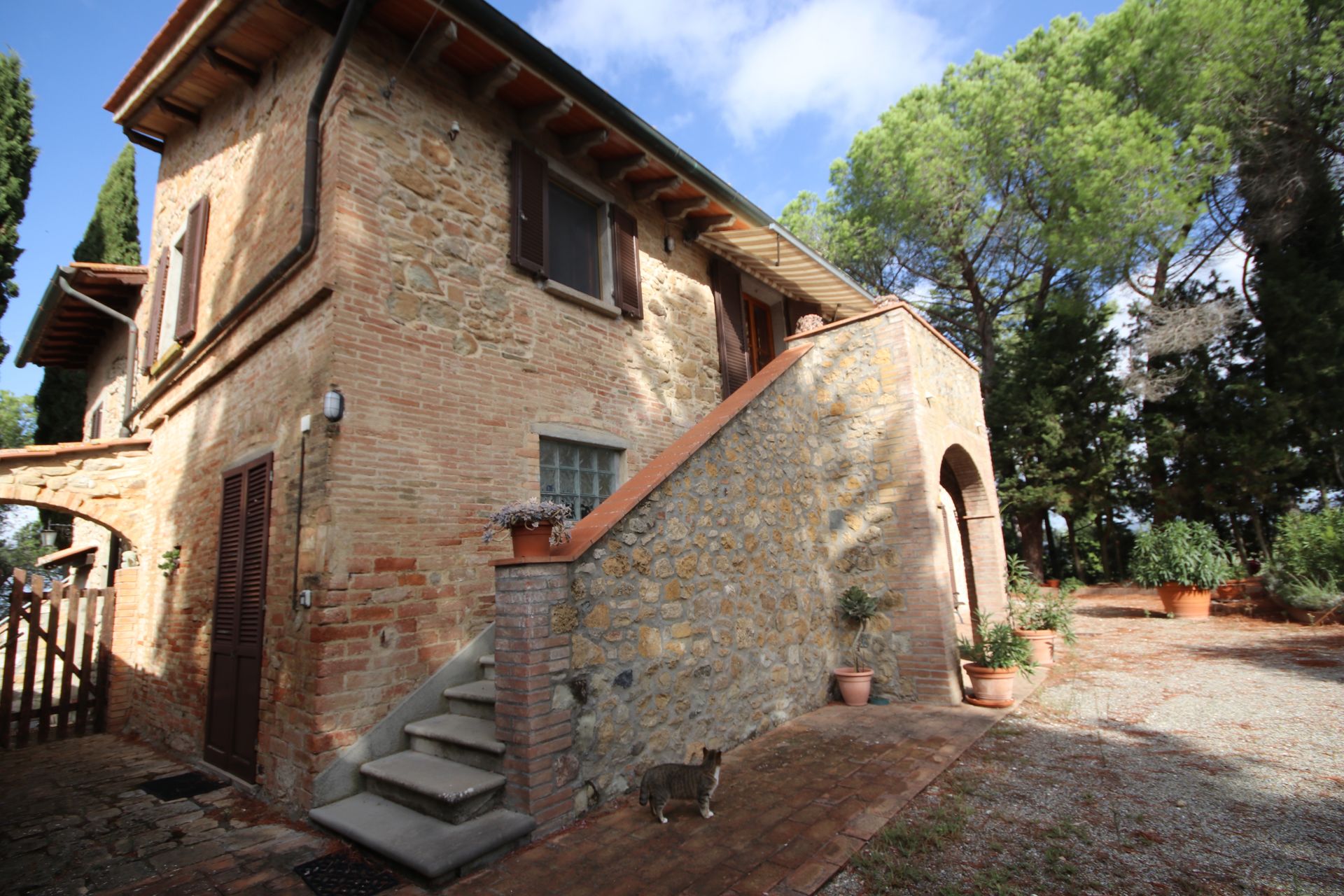 Condominium dans Château San Gimignano, Toscane 12399311