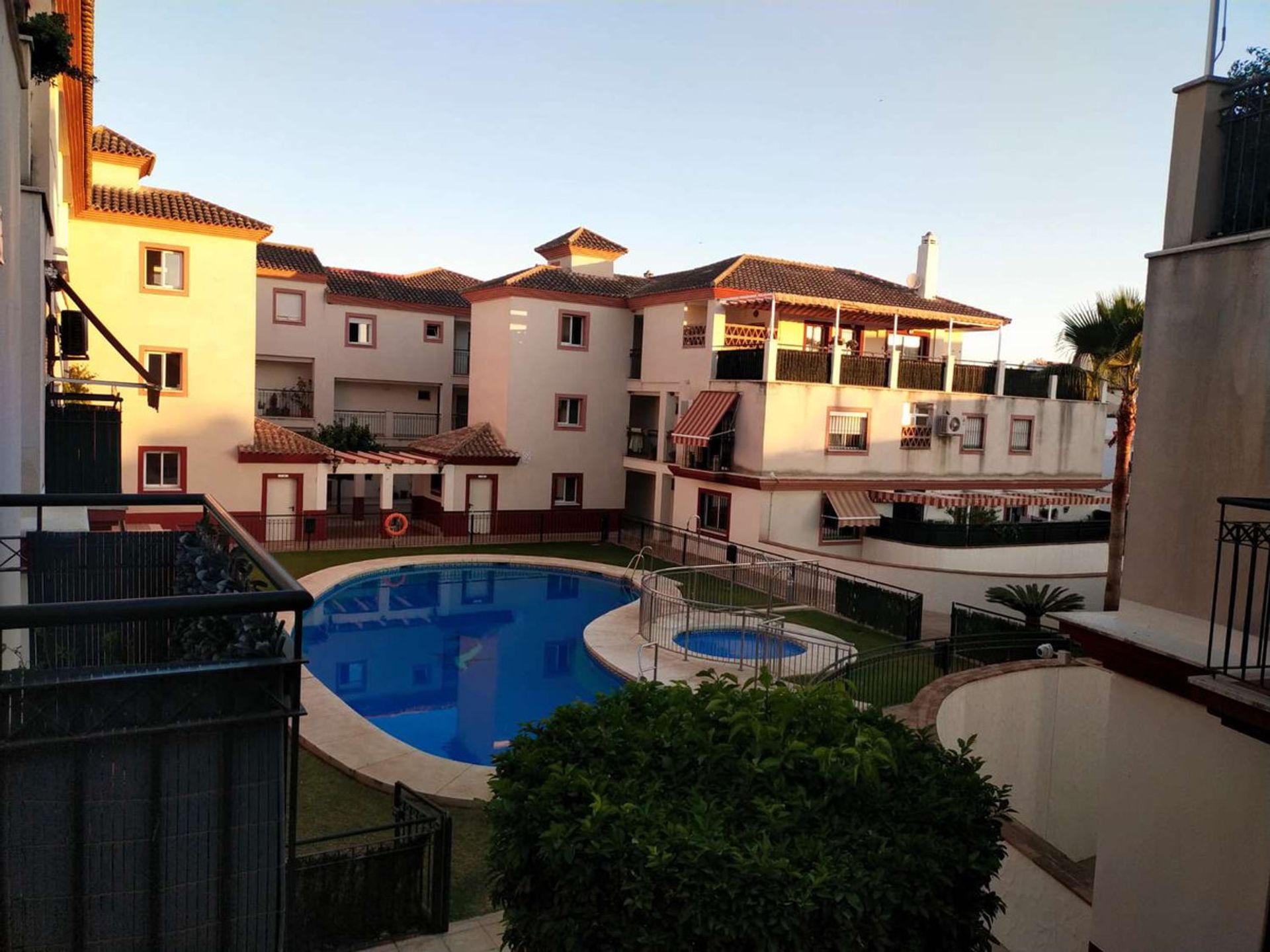 Condominio en Alhaurín de la Torre, Andalusia 12399468