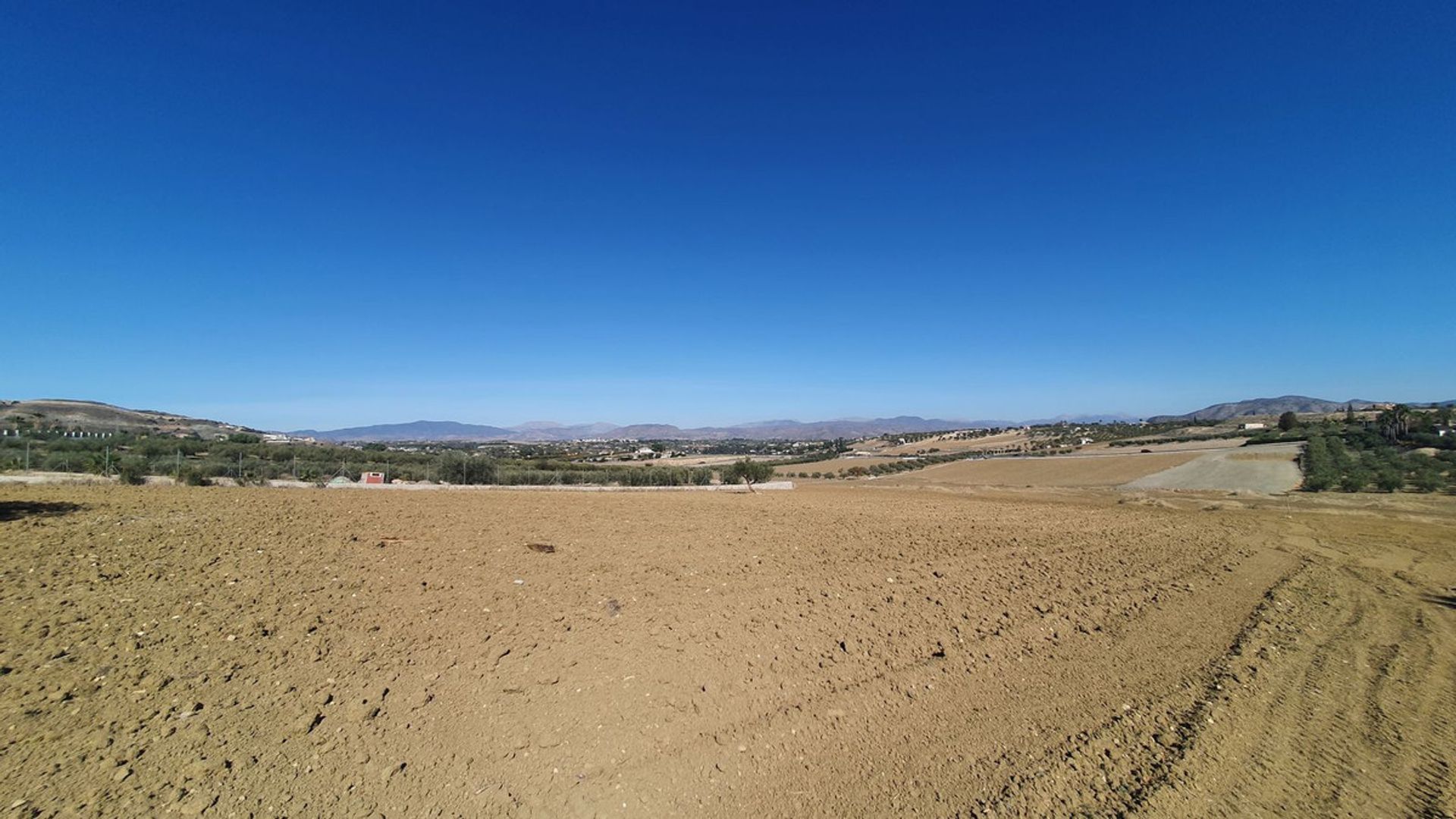 土地 在 Alhaurín el Grande, Andalusia 12399485