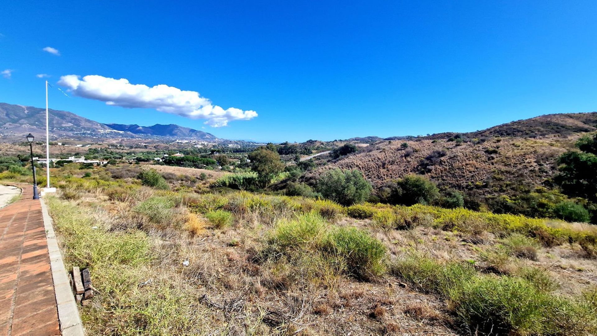 Tanah di Fuengirola, Andalusia 12399496