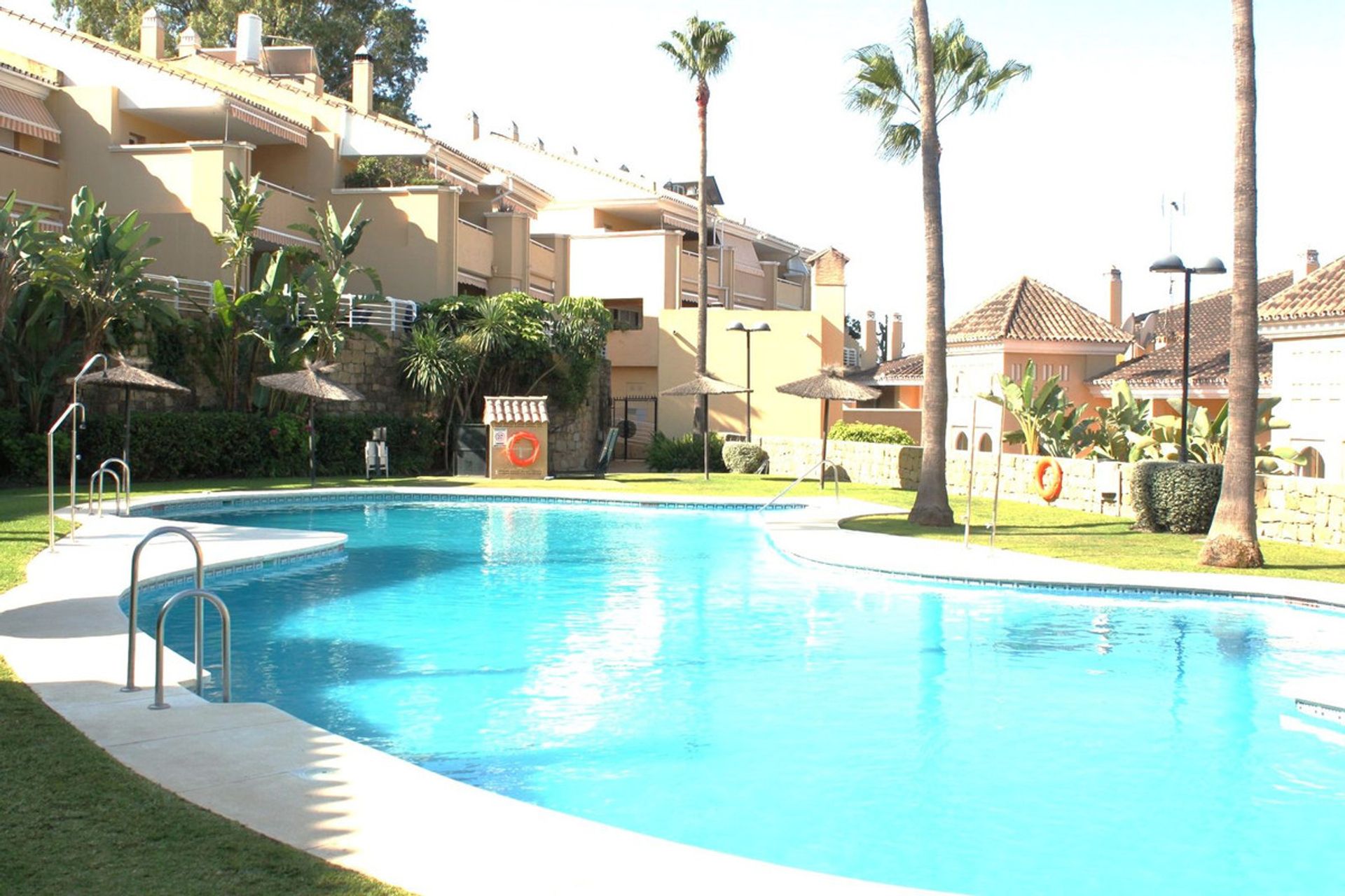 Condominium in San Pedro de Alcántara, Andalusia 12399512