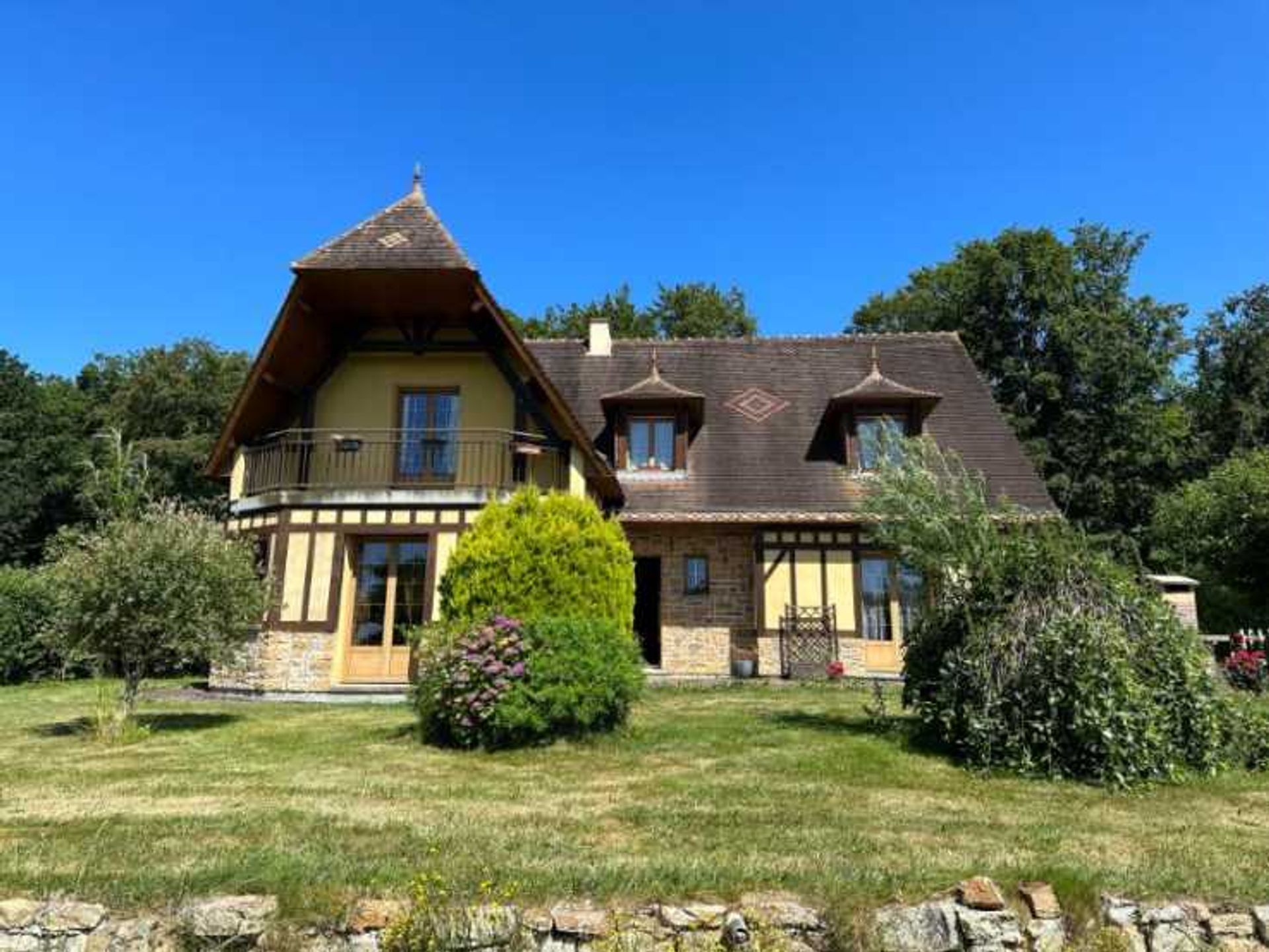 Hus i Barenton, Normandie 12399878