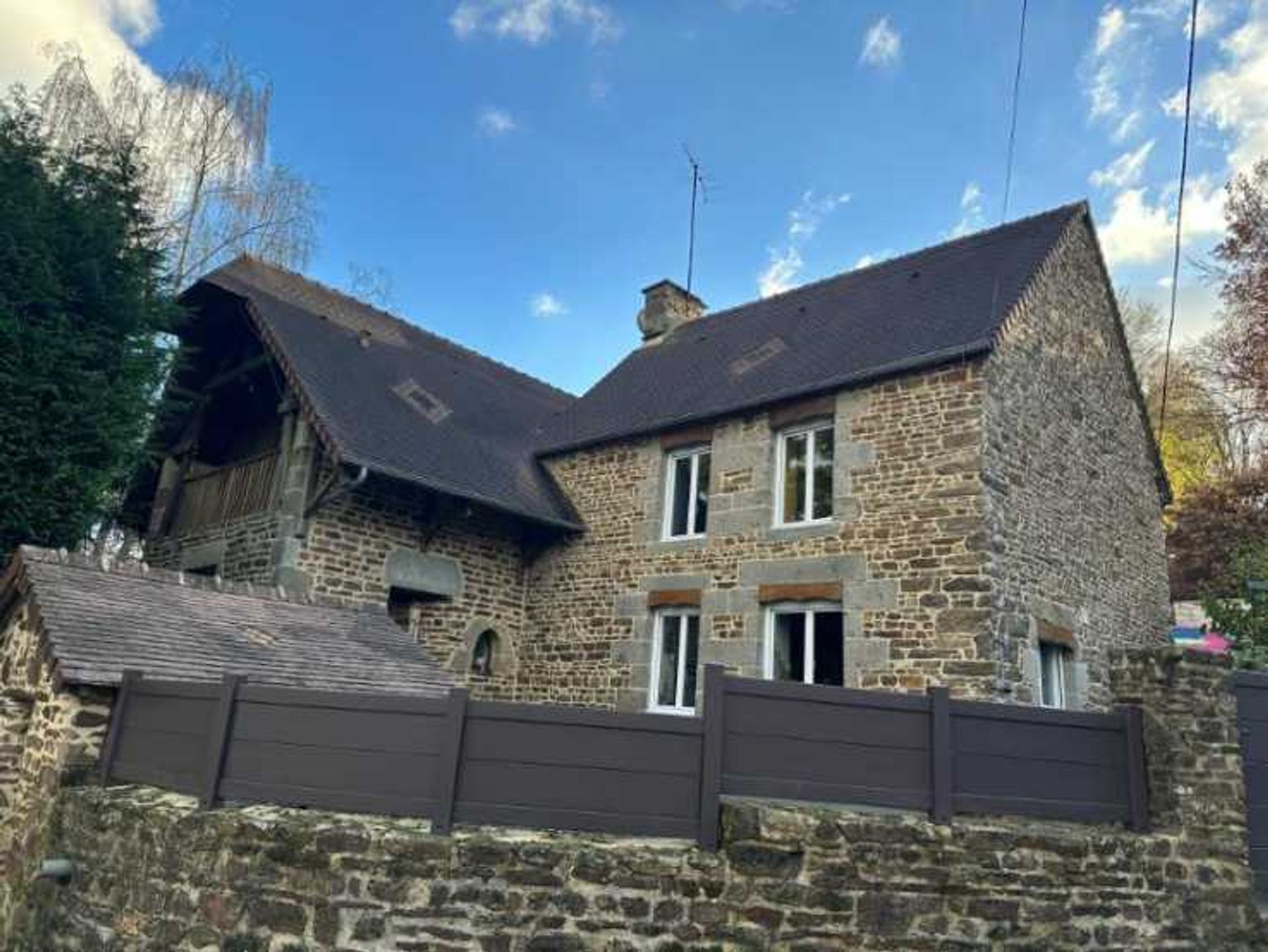 Hus i Domfront, Normandie 12399879