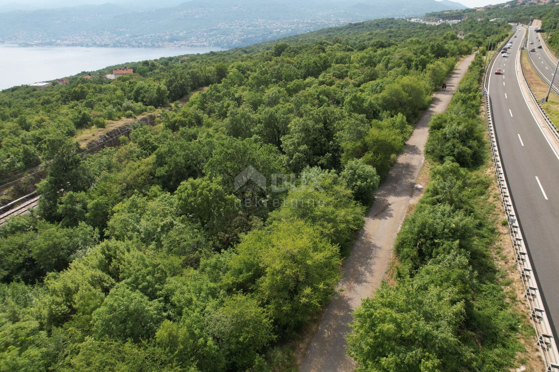 Tierra en Viskovo, Primorsko-Goranska Zupanija 12400377