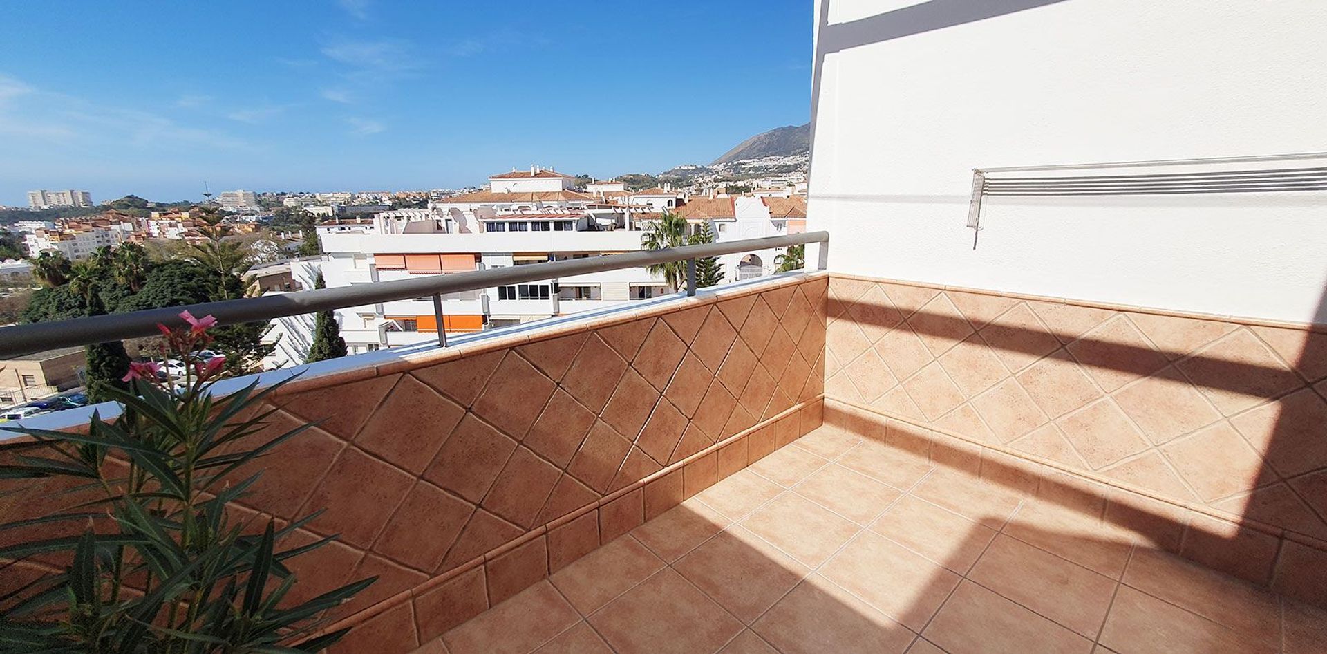 rumah dalam Benalmádena, Andalucía 12401694