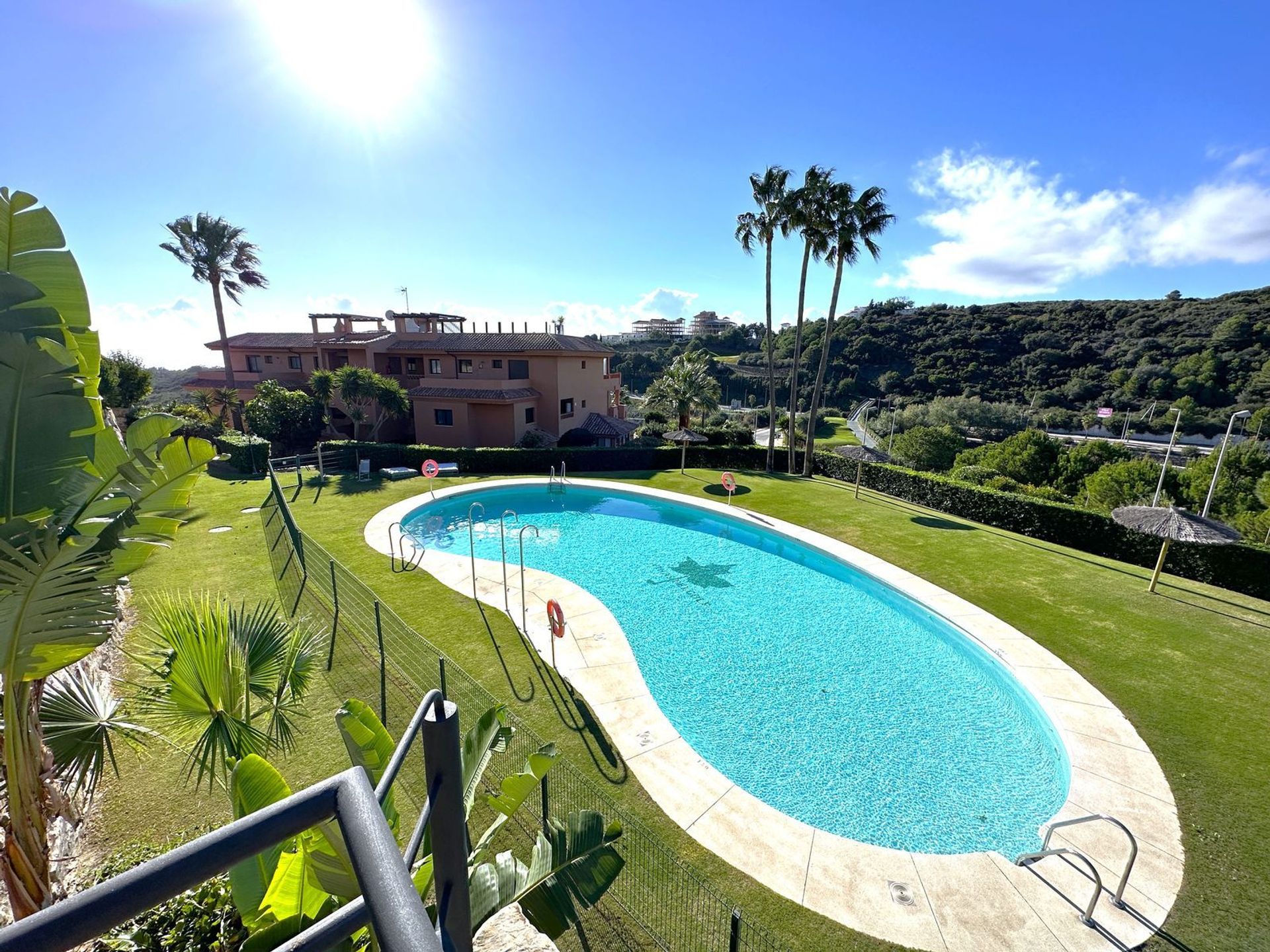 Condominium in Casares, Andalucía 12401730