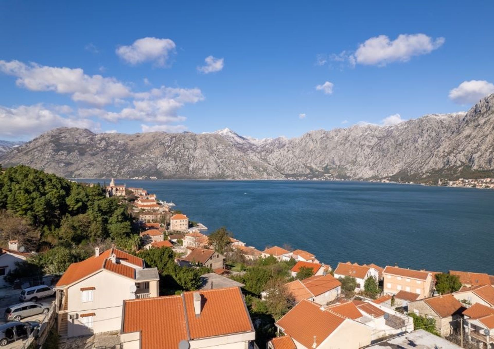 жилой дом в Kotor, Kotor Municipality 12402340