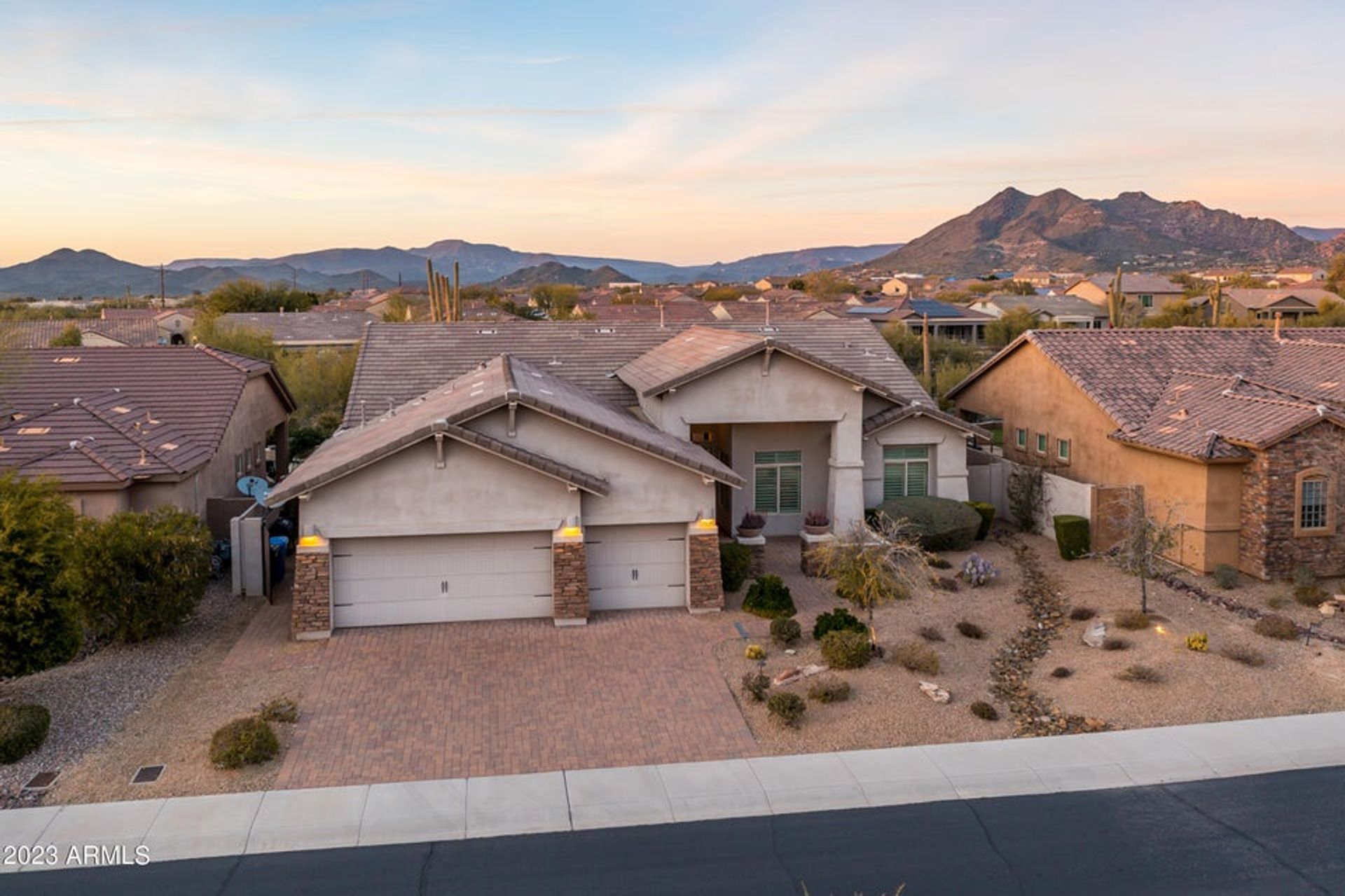 House in Cave Creek, 5618 East Sleepy Ranch Road 12403073