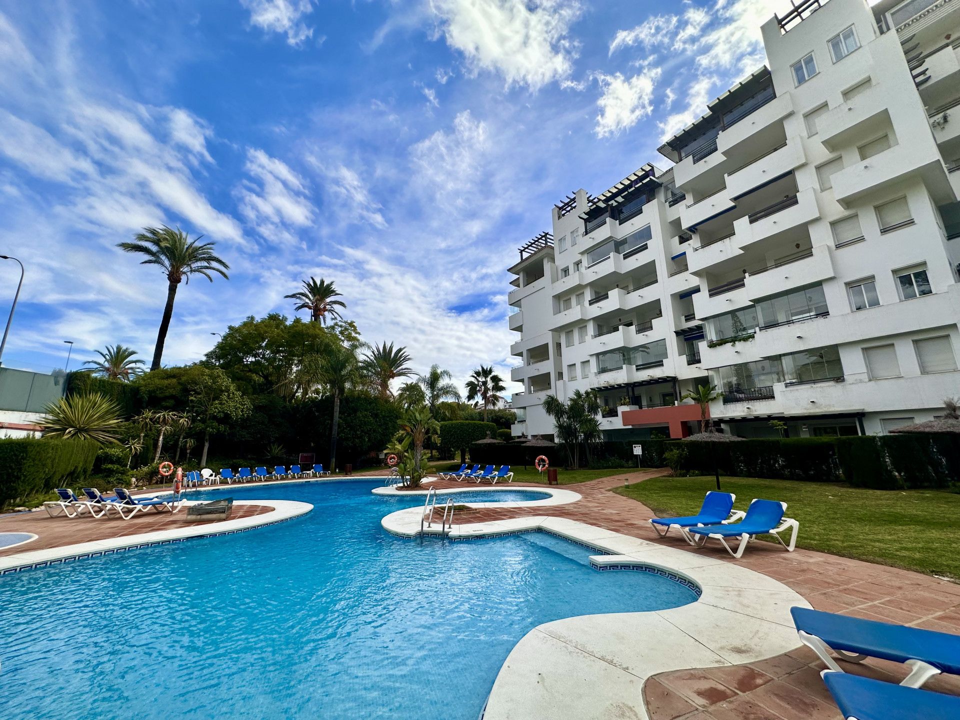 Condominium in Marbella, Andalucía 12403198