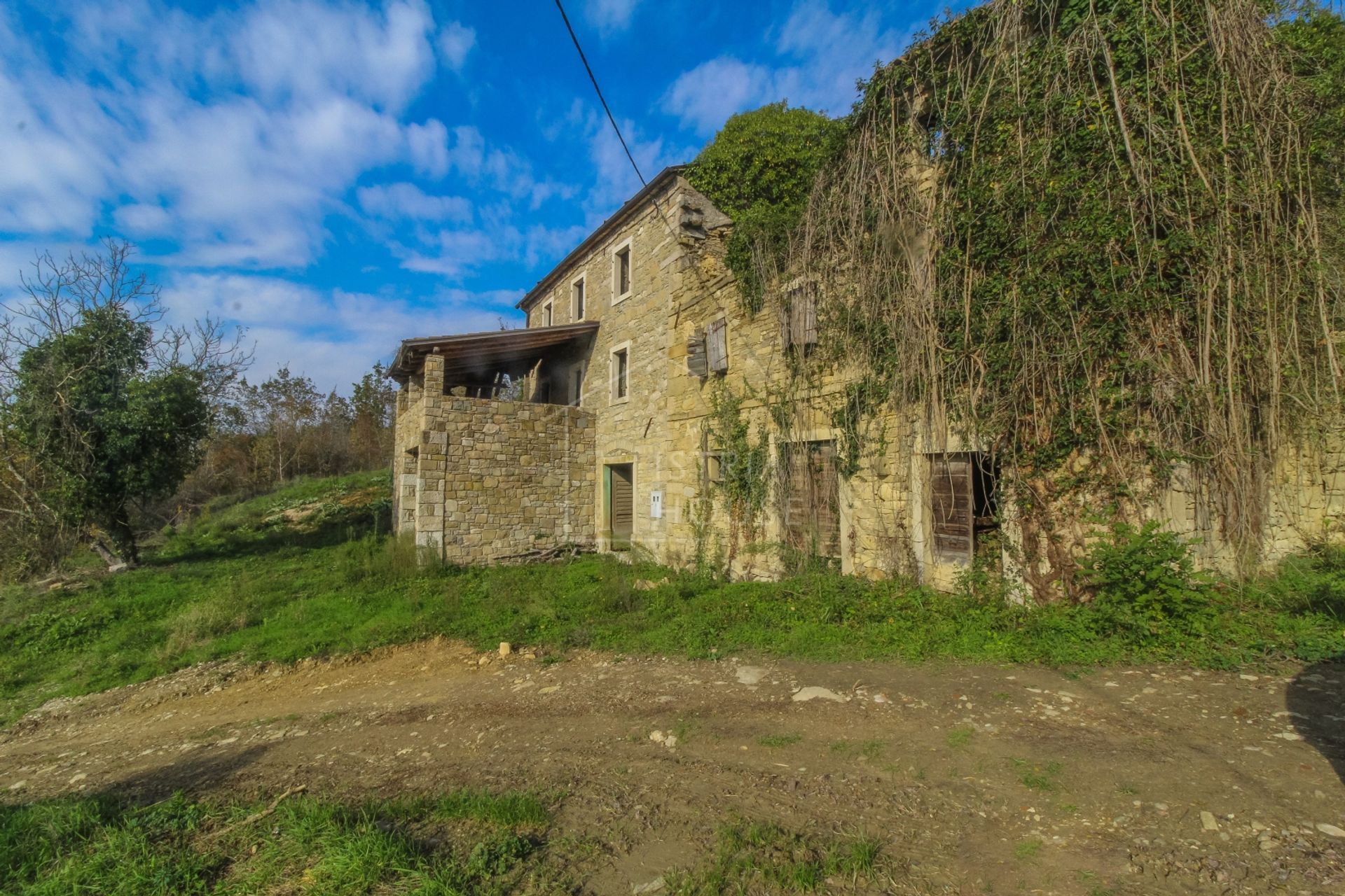 Rumah di Motovun, Istria County 12403238