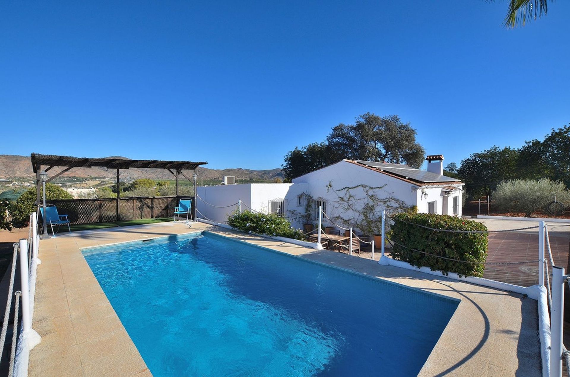 casa en Alhaurín de la Torre, Andalucía 12404214