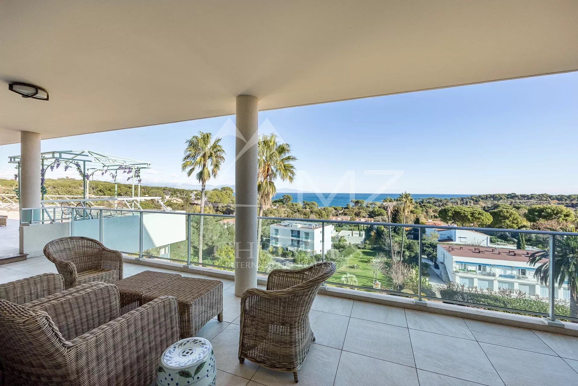 Condominio nel Antibes, Provence-Alpes-Cote d'Azur 12404380