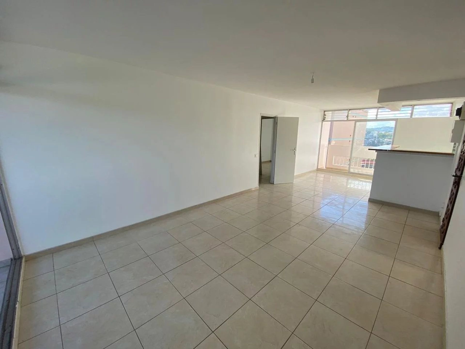 Condominium in Le Lamentin, Martinique 12404388