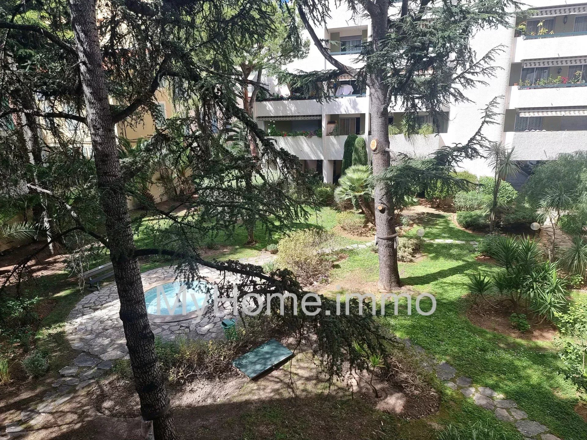 Condominio nel Carino, Provenza-Alpi-Costa Azzurra 12404401