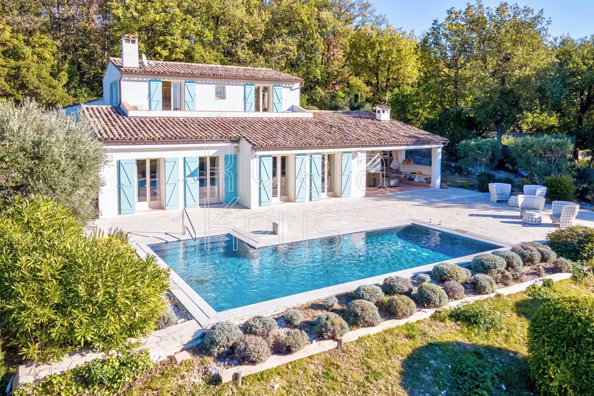 Residential in Vence, Alpes-Maritimes 12404475