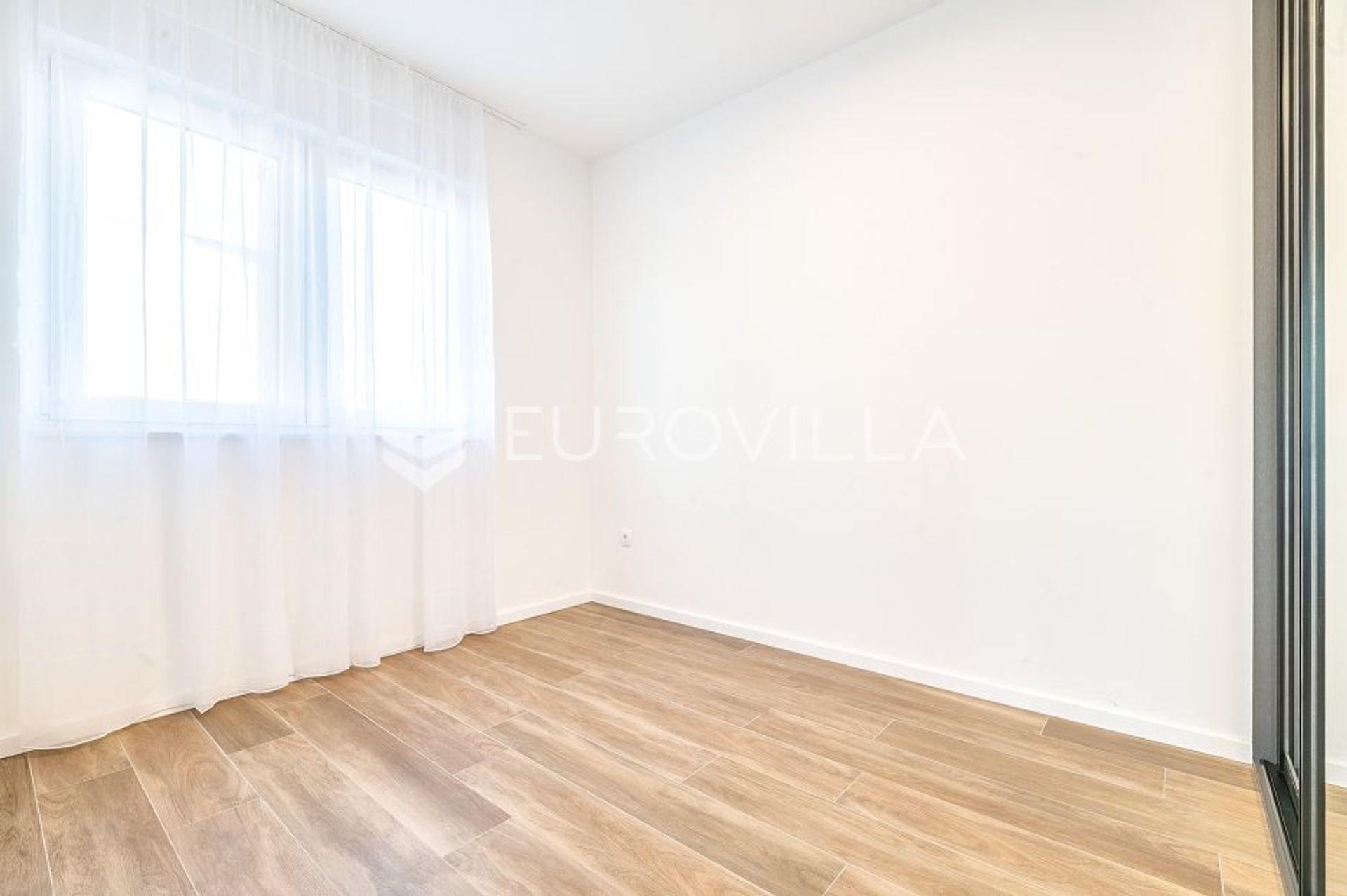 Condominio en Vrapce, Zagreb, Graduado 12404576