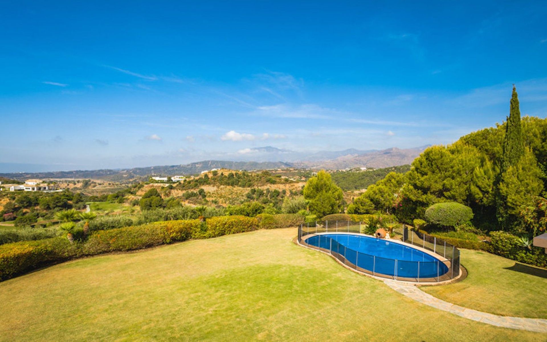 House in Benahavís, Andalucía 12404827