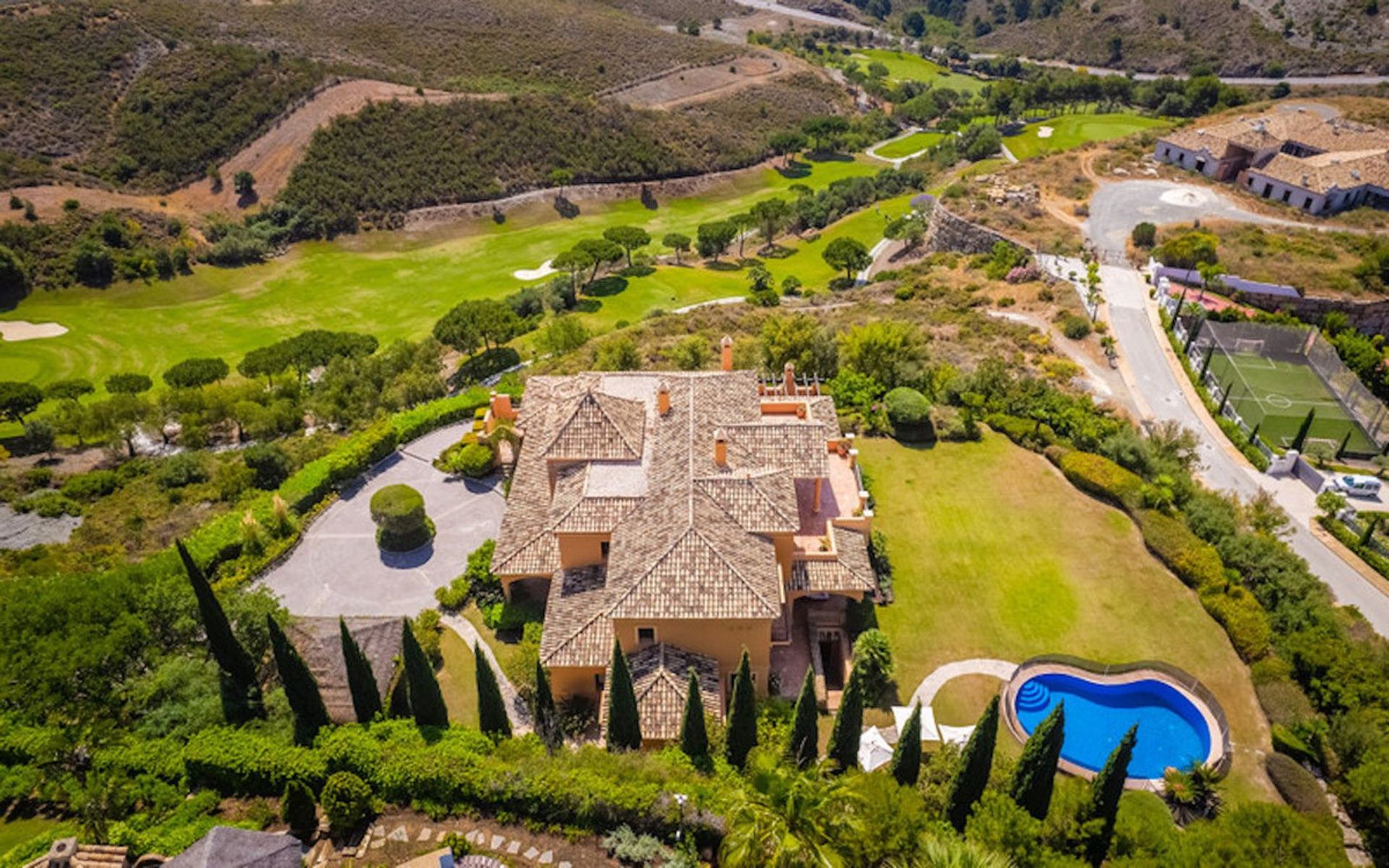 House in Benahavis, Andalusia 12404827