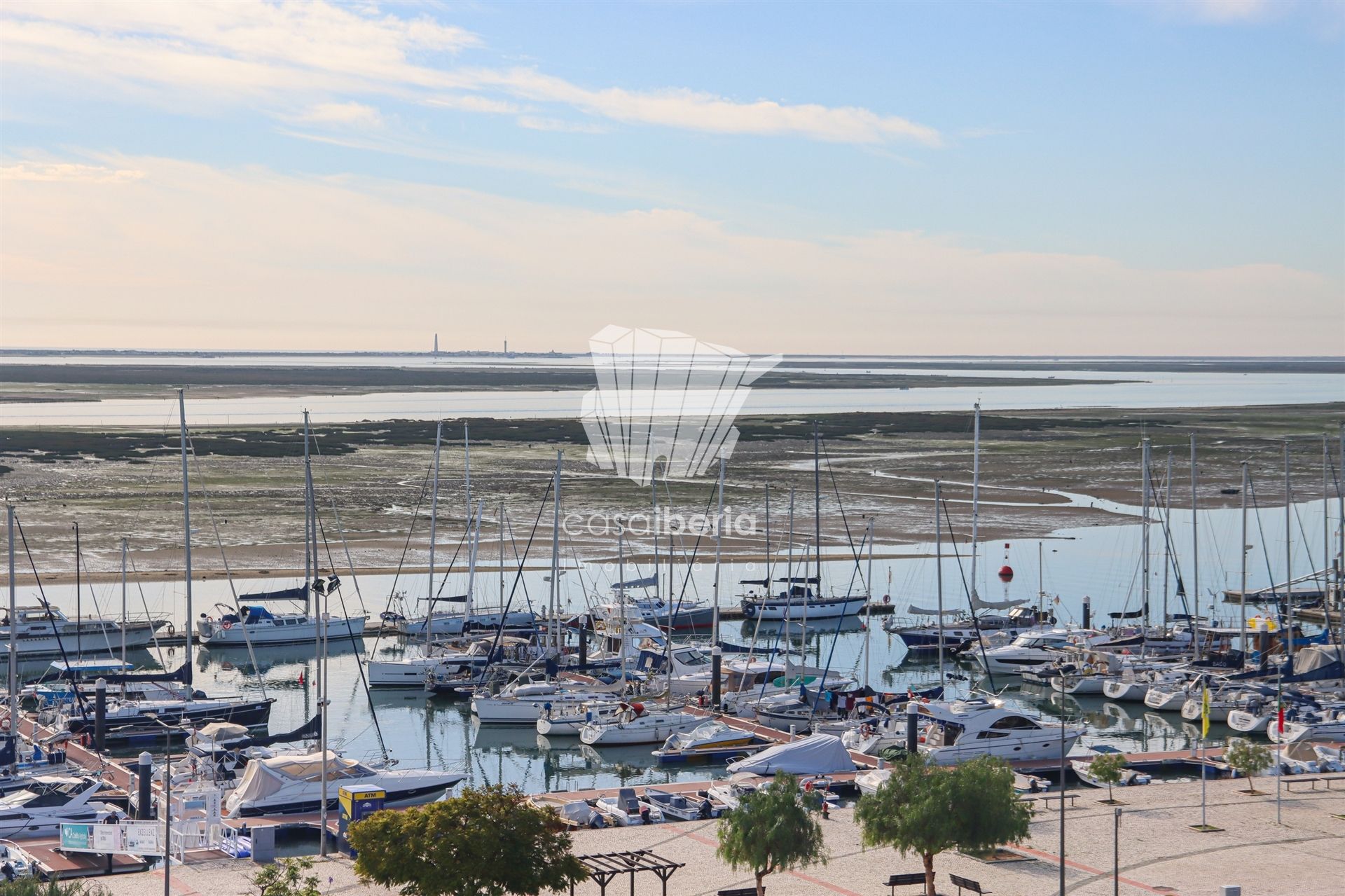 Condominium in Olhão, Faro District 12406683