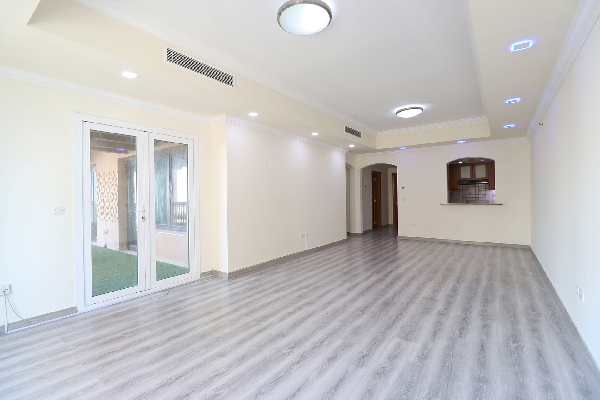 Condominium in Doha, Ad Dawhah 12407200