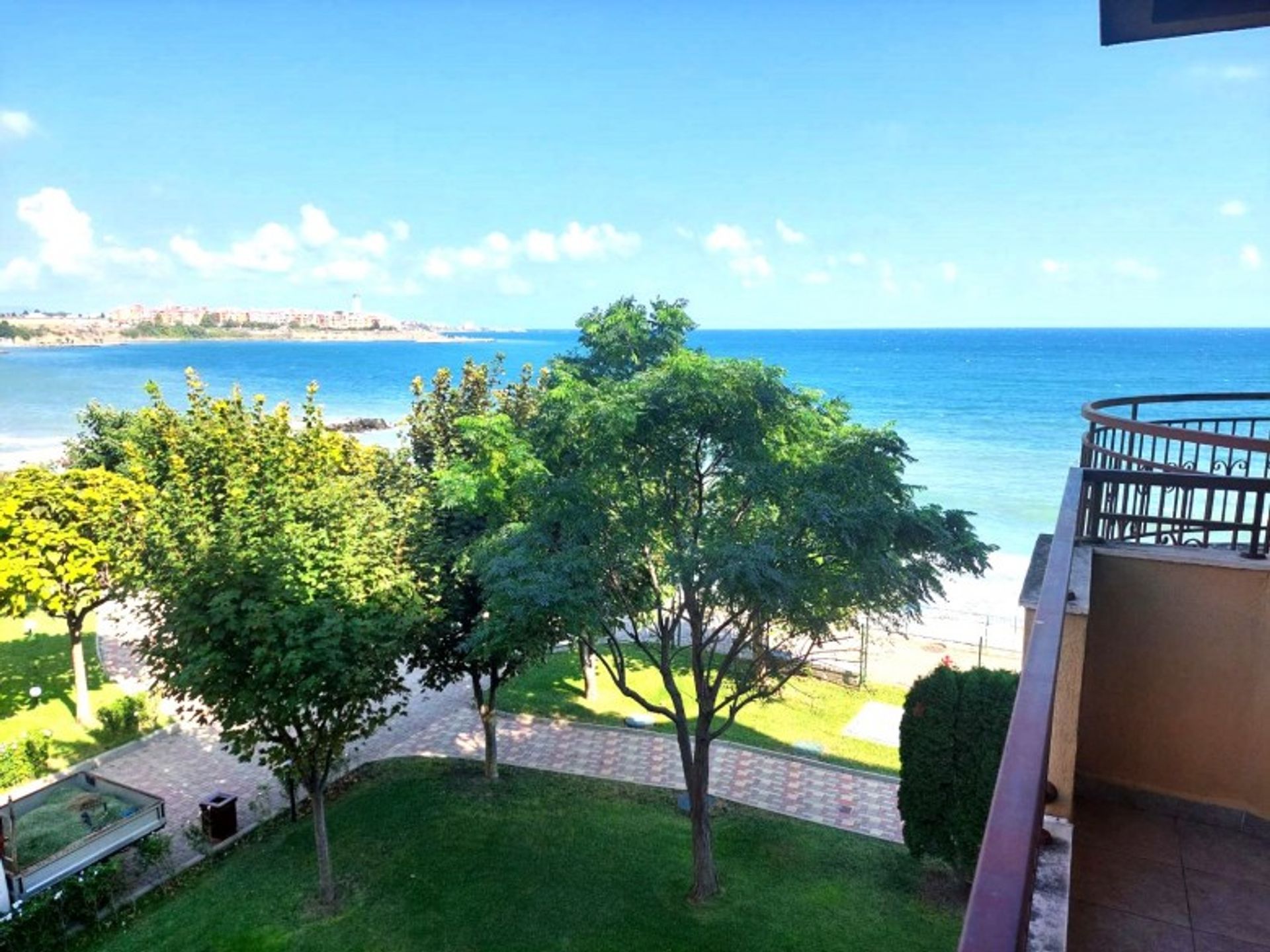 Condominio en Aheloy, Burgas 12407430