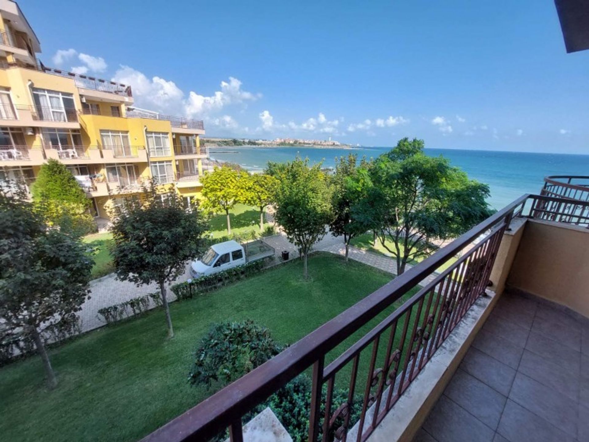 Condominio en Aheloy, Burgas 12407430